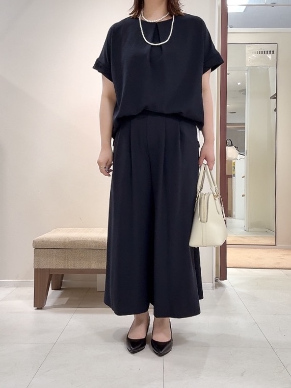 YUIさんの「UNTITLED｜【セットアップ可/UVカット/前後2WAY】リラクシーフレンチスリーブブラウス」を使ったコーディネート