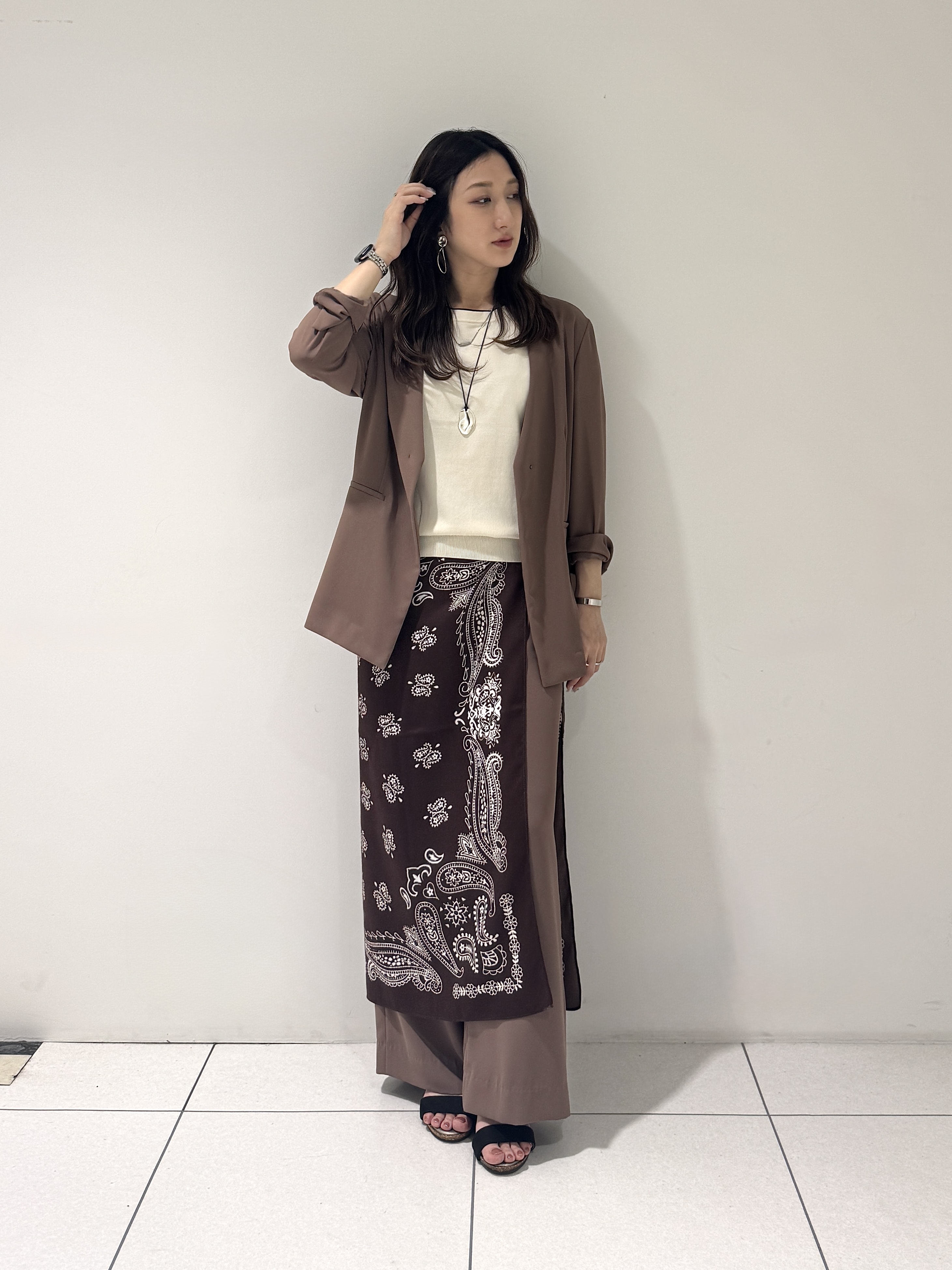 そんさんの「INDIVI｜【接触冷感／透湿／着る日傘】ノーカラージャケット」を使ったコーディネート