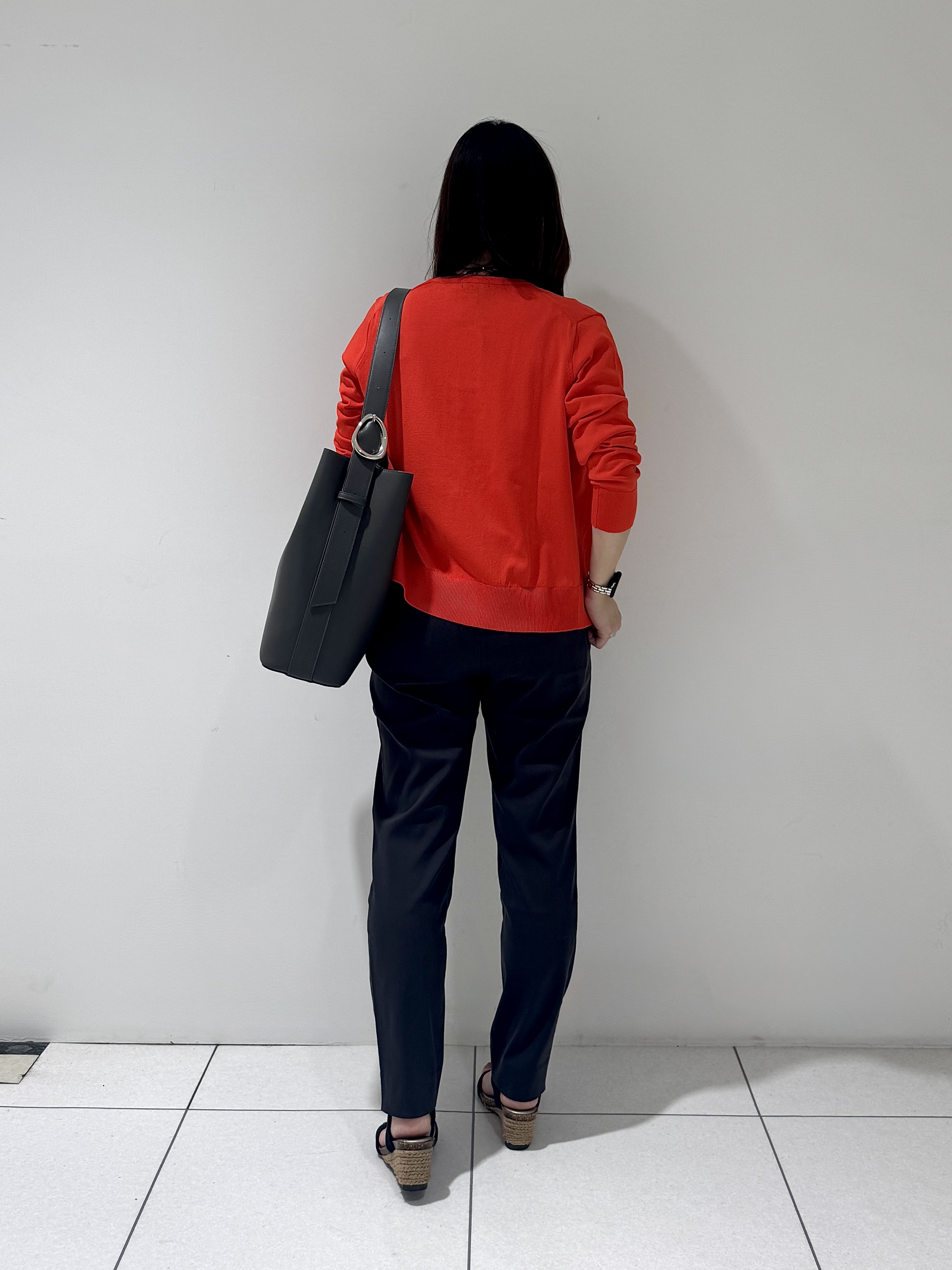 そんさんの「INDIVI｜【UVケア/接触冷感／アンサンブル】丸首カーディガン＆袖スリット5分袖ニット」を使ったコーディネート