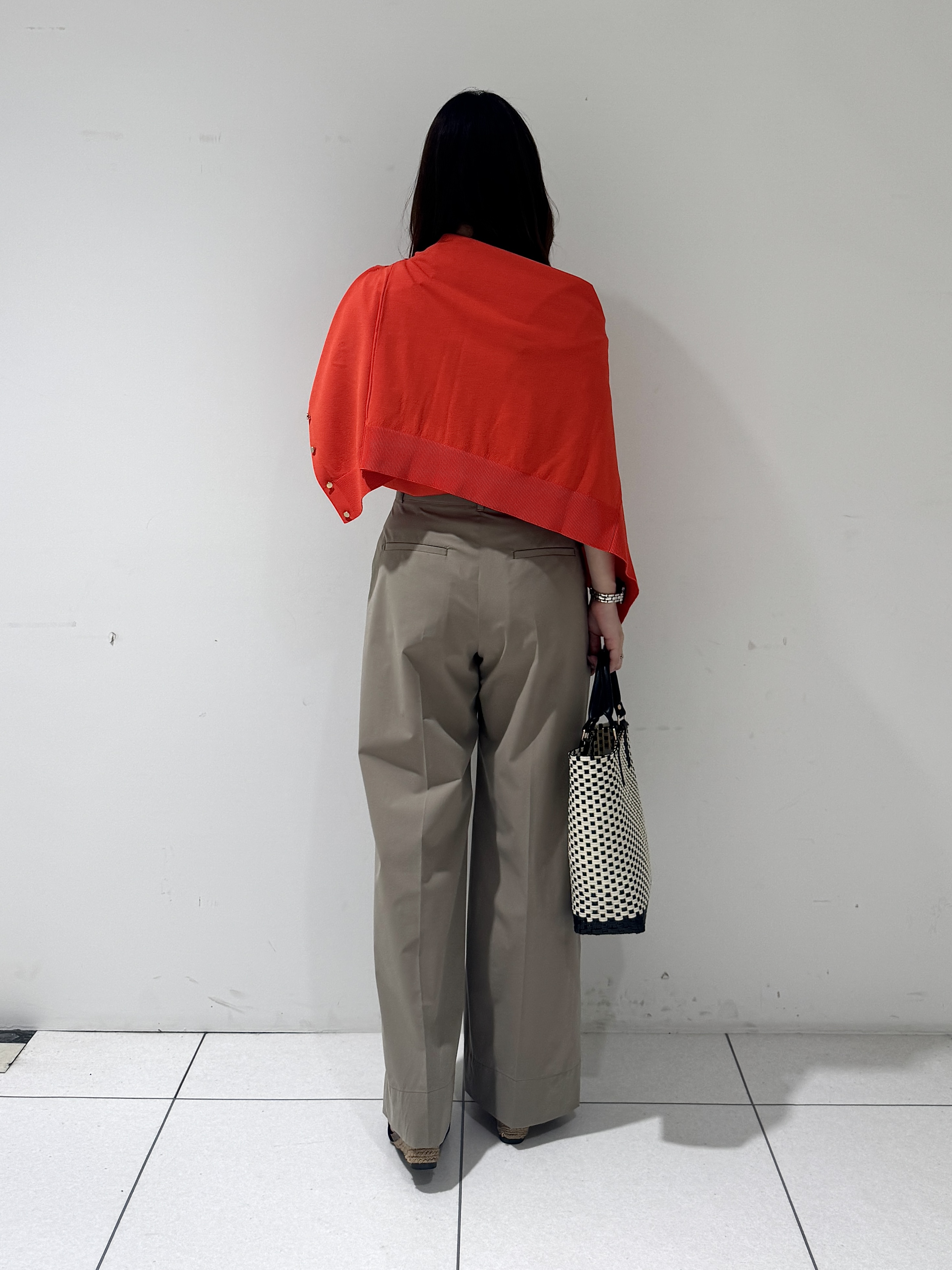 そんさんの「INDIVI｜【UVケア/接触冷感／アンサンブル】丸首カーディガン＆袖スリット5分袖ニット」を使ったコーディネート