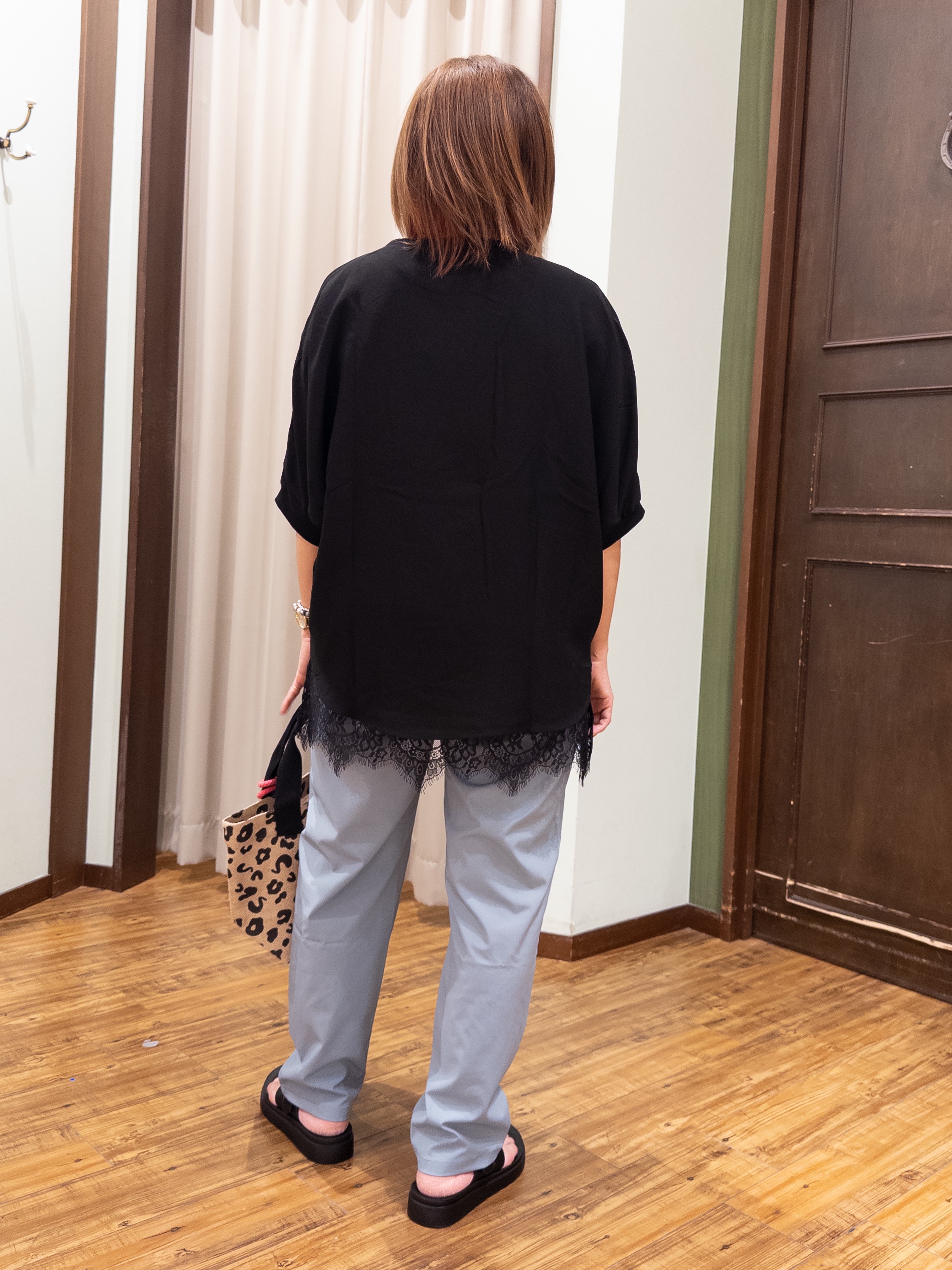 みかりん さんの「SHOO･LA･RUE｜【体型カバー/洗濯機可】二の腕隠れる 前後切替ドルマンTシャツ」を使ったコーディネート