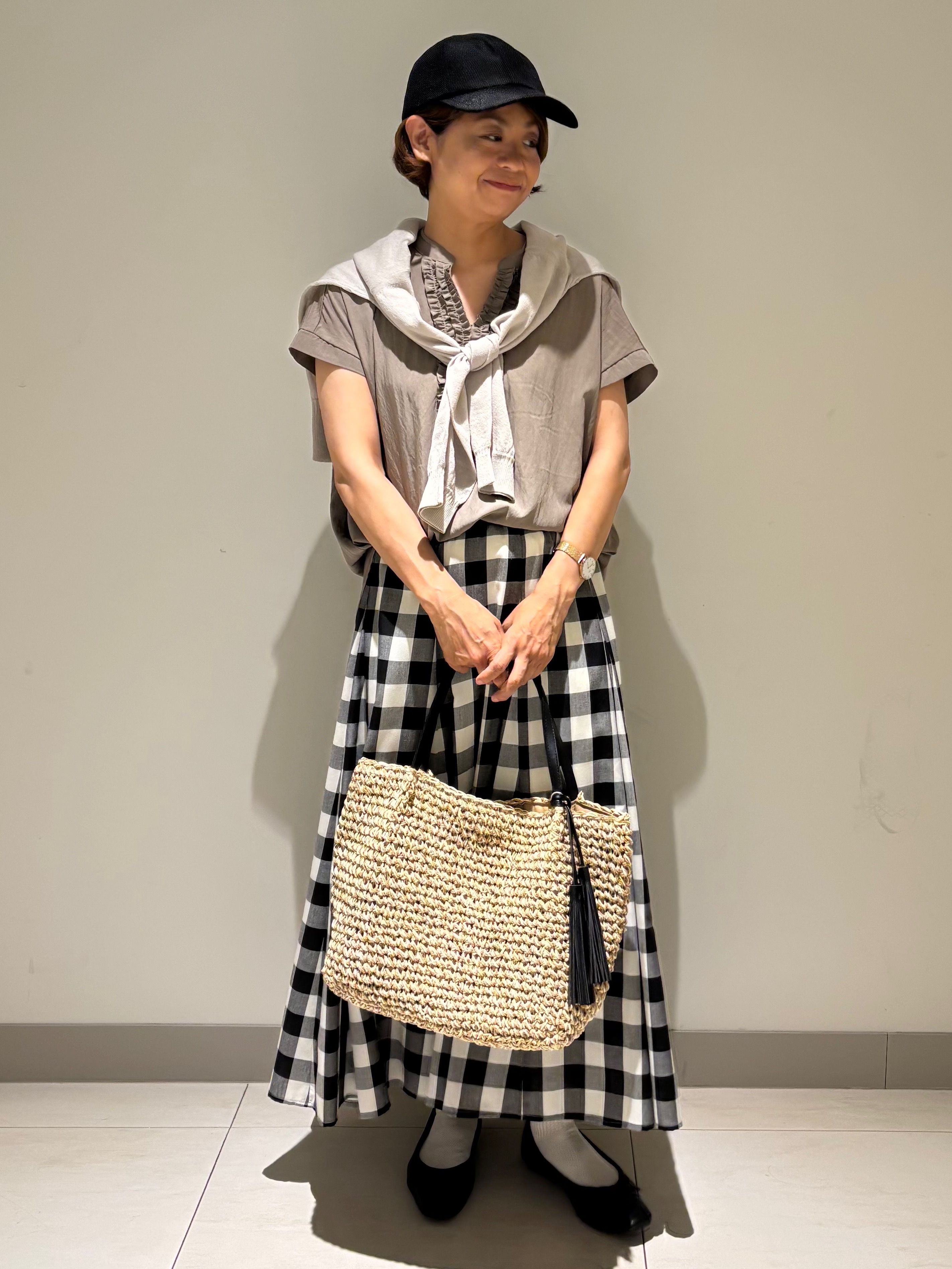 Haruさんの「Dessin｜バンドカラーフロントフリルブラウス」を使ったコーディネート