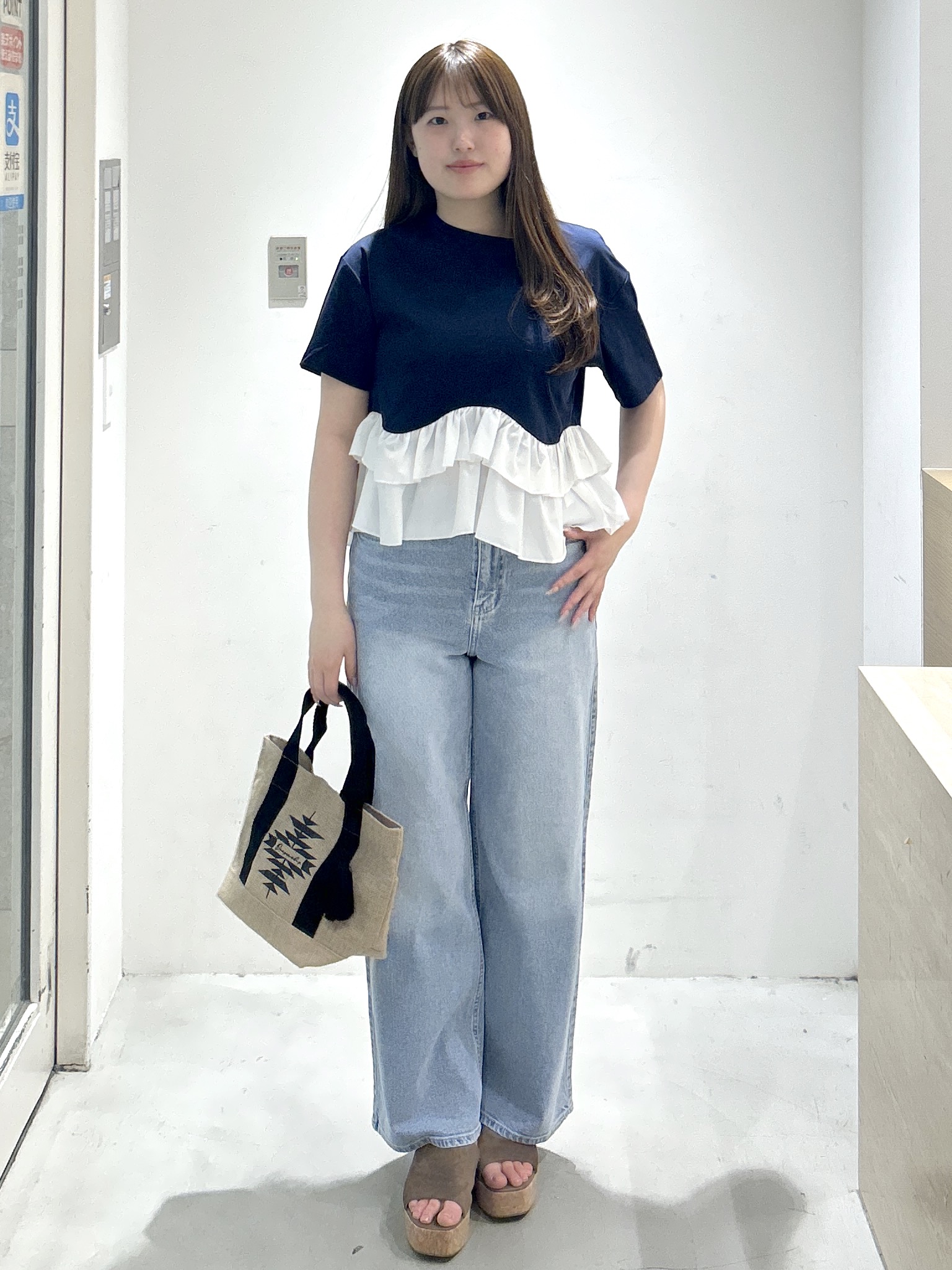 sayaさんの「OPAQUE.CLIP｜裾フリルドッキングTシャツ【洗濯機OK】」を使ったコーディネート