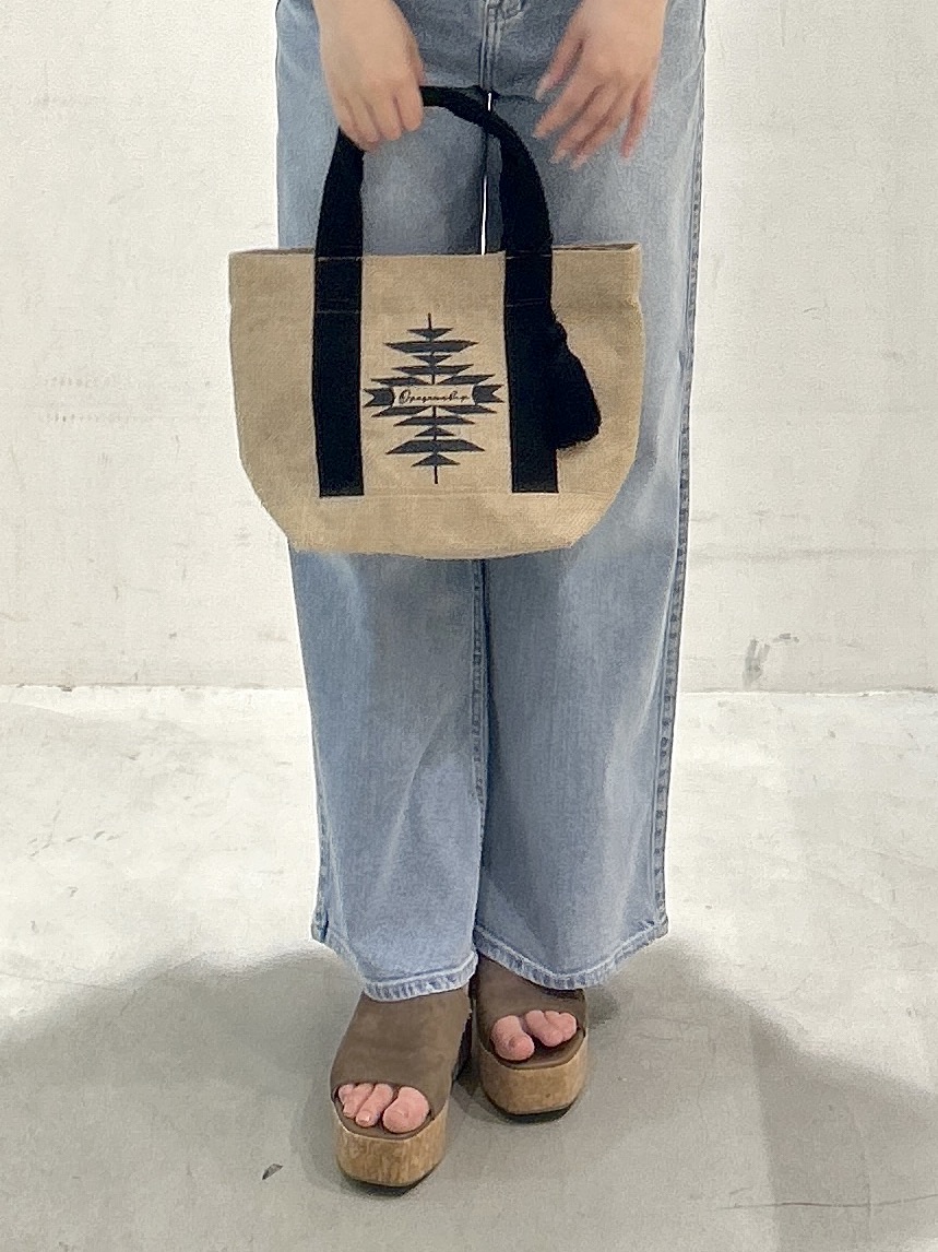 sayaさんの「OPAQUE.CLIP｜裾フリルドッキングTシャツ【洗濯機OK】」を使ったコーディネート
