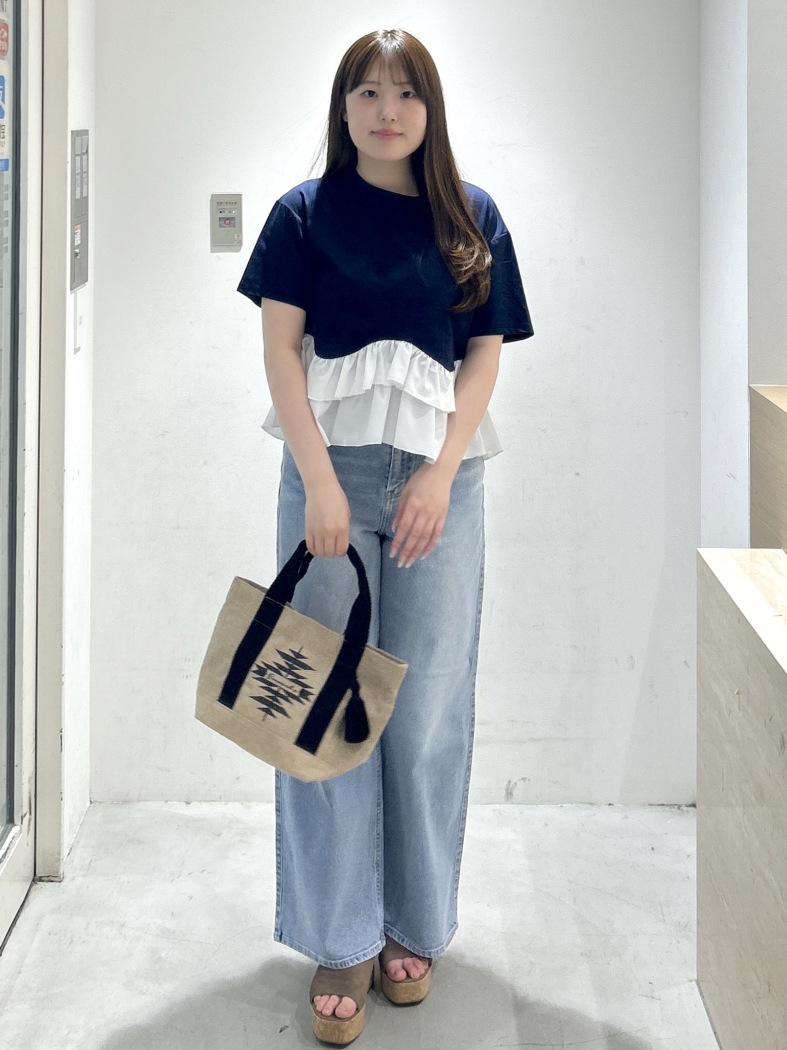 sayaさんの「OPAQUE.CLIP｜裾フリルドッキングTシャツ【洗濯機OK】」を使ったコーディネート