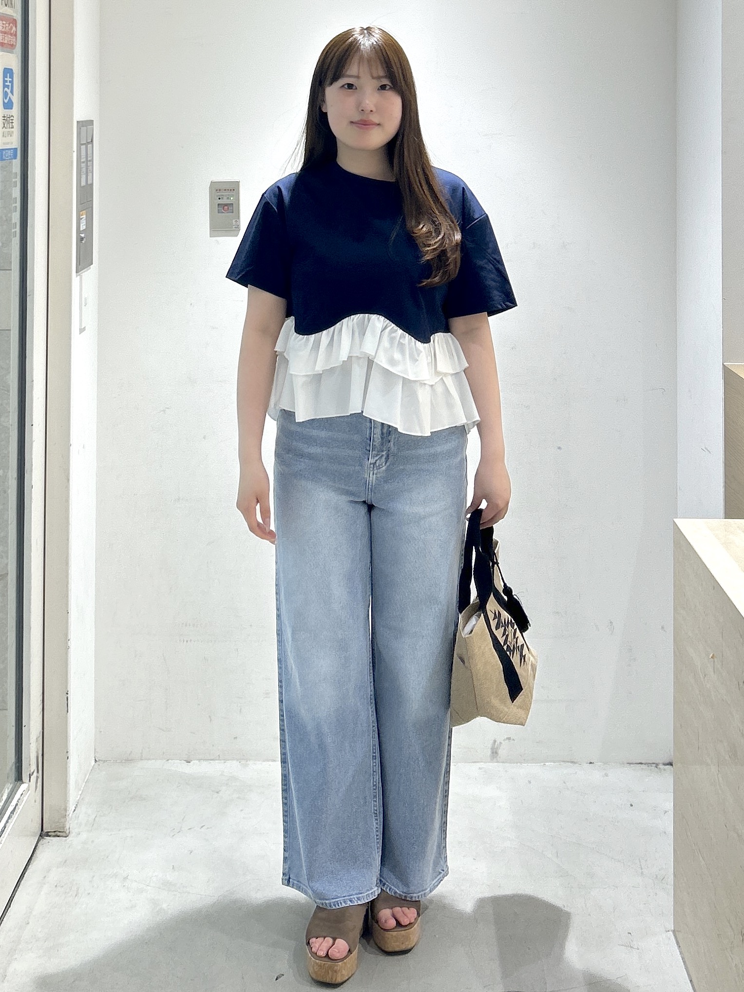 sayaさんの「OPAQUE.CLIP｜裾フリルドッキングTシャツ【洗濯機OK】」を使ったコーディネート