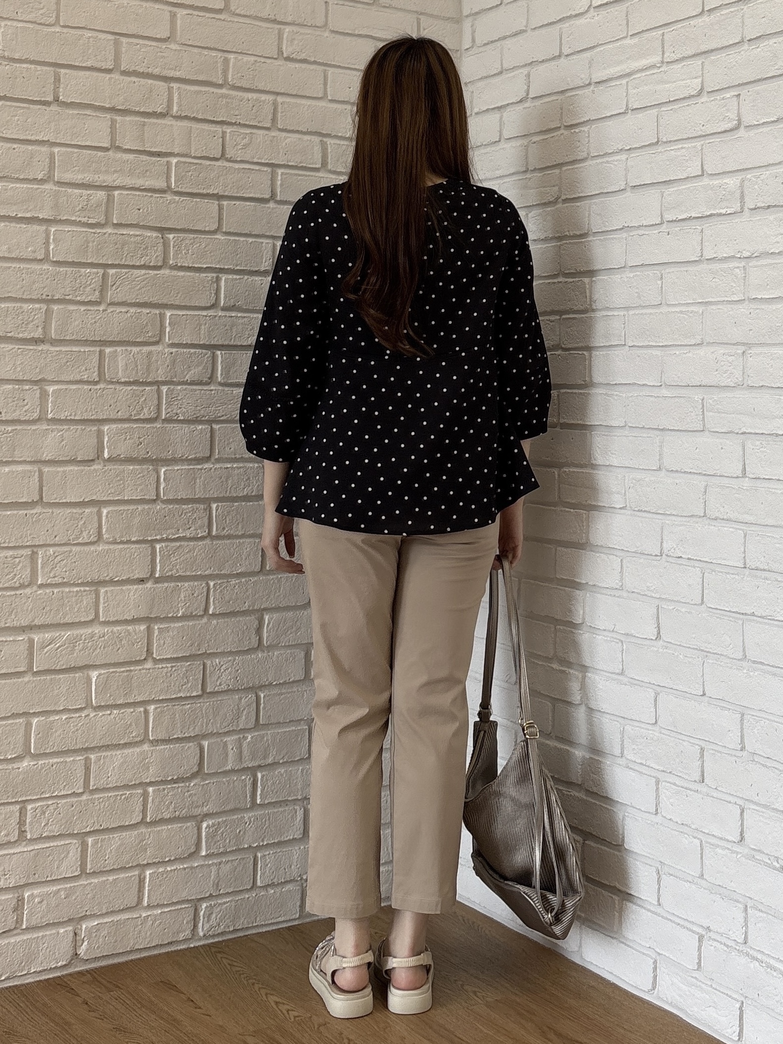 sayaさんの「grove｜【UVカット・体型カバーも叶う】麻調メッシュランタンスリーブブラウス」を使ったコーディネート