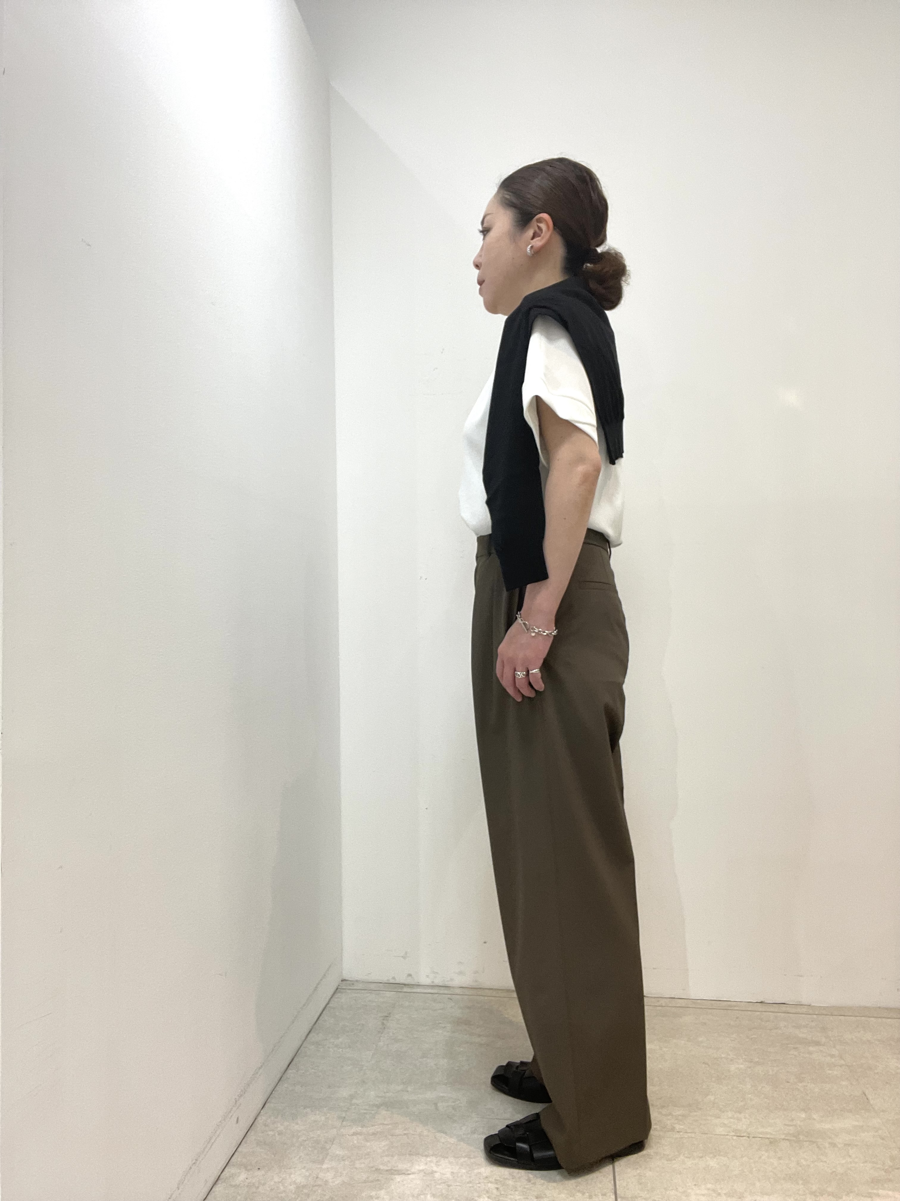Wachiさんの「UNTITLED｜◆【9色展開/アンサンブル可】コットンクルーネックカーディガン」を使ったコーディネート