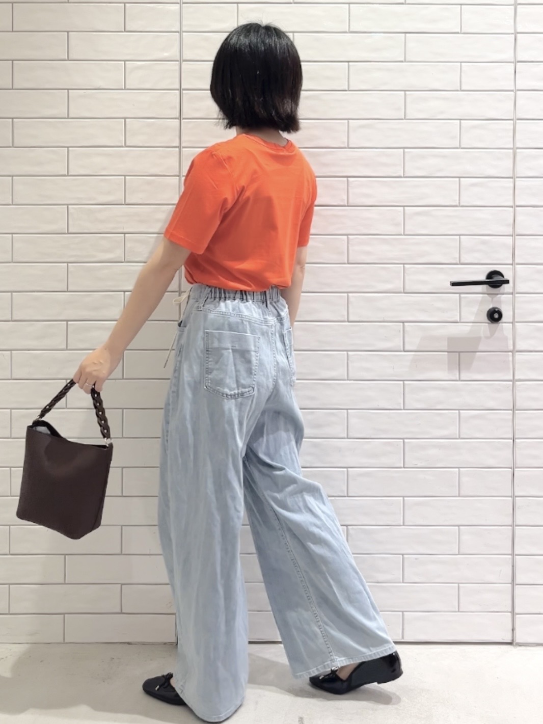 しおりさんの「OPAQUE.CLIP｜ベーシックTシャツ／オーガニックコットン混【洗濯機OK】」を使ったコーディネート