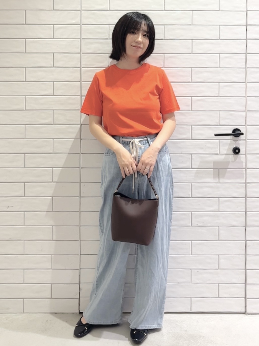 しおりさんの「OPAQUE.CLIP｜ベーシックTシャツ／オーガニックコットン混【洗濯機OK】」を使ったコーディネート