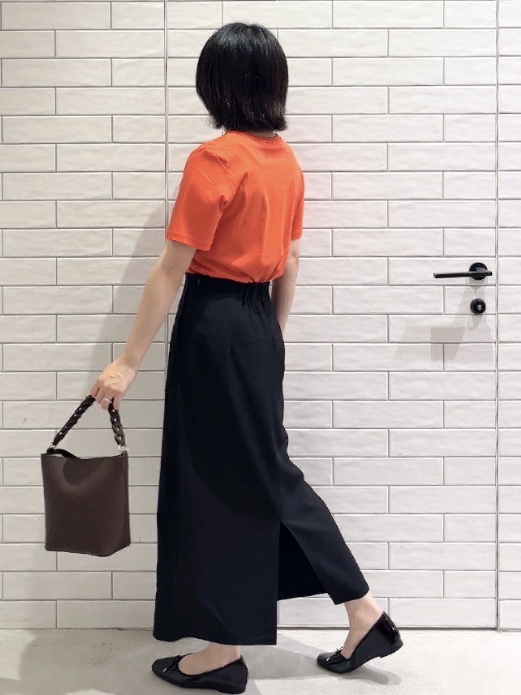 しおりさんの「OPAQUE.CLIP｜ベーシックTシャツ／オーガニックコットン混【洗濯機OK】」を使ったコーディネート