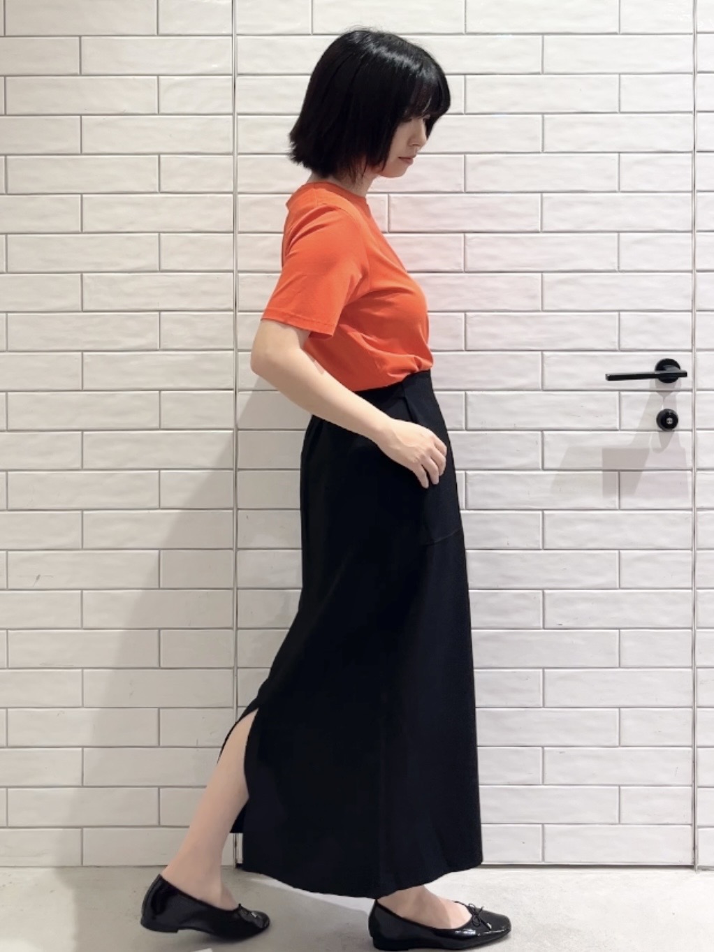 しおりさんの「OPAQUE.CLIP｜ベーシックTシャツ／オーガニックコットン混【洗濯機OK】」を使ったコーディネート