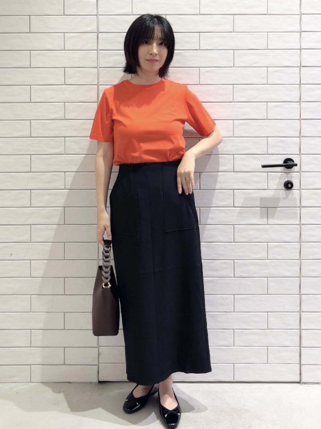 しおりさんの「OPAQUE.CLIP｜ベーシックTシャツ／オーガニックコットン混【洗濯機OK】」を使ったコーディネート