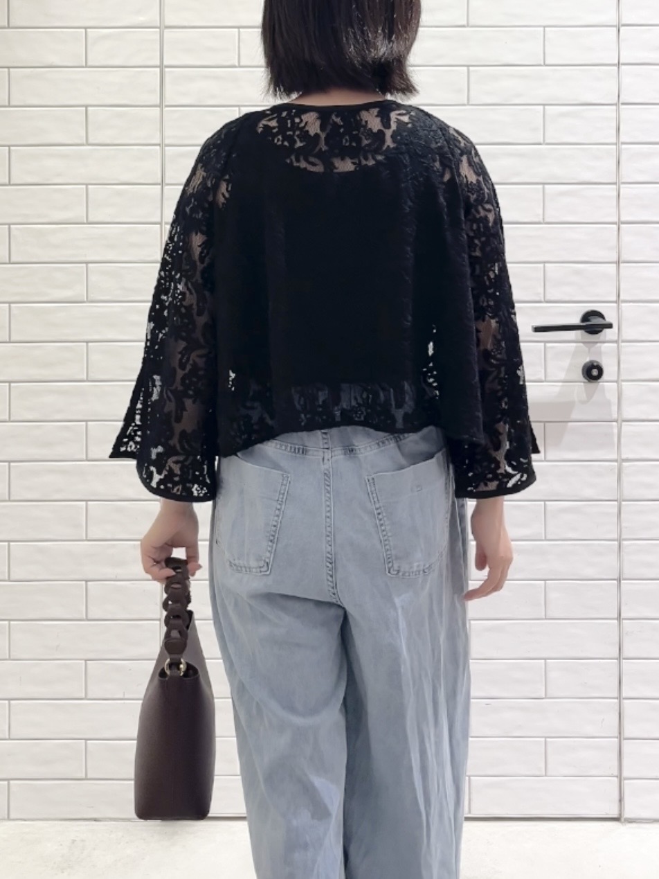 しおりさんの「OPAQUE.CLIP｜刺繍レースショートブラウス【洗える】」を使ったコーディネート