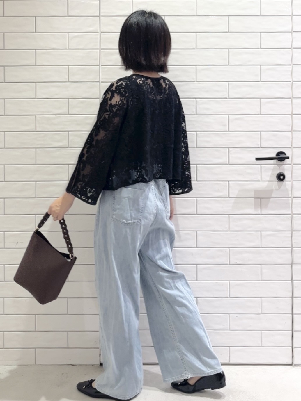 しおりさんの「OPAQUE.CLIP｜刺繍レースショートブラウス【洗える】」を使ったコーディネート