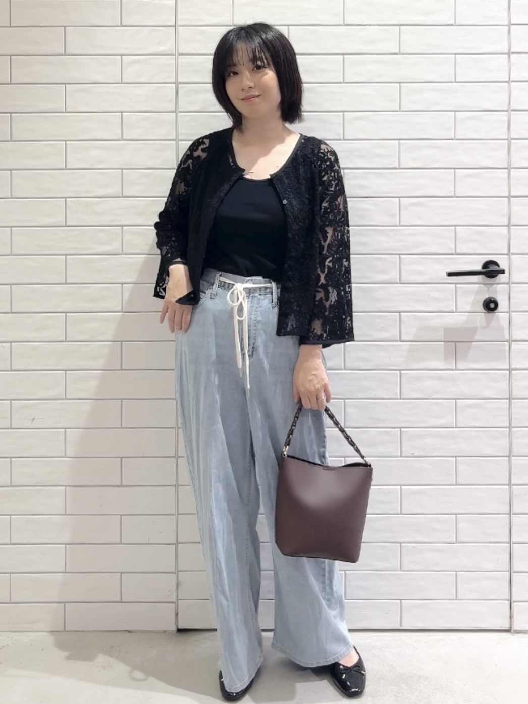 しおりさんの「OPAQUE.CLIP｜刺繍レースショートブラウス【洗える】」を使ったコーディネート