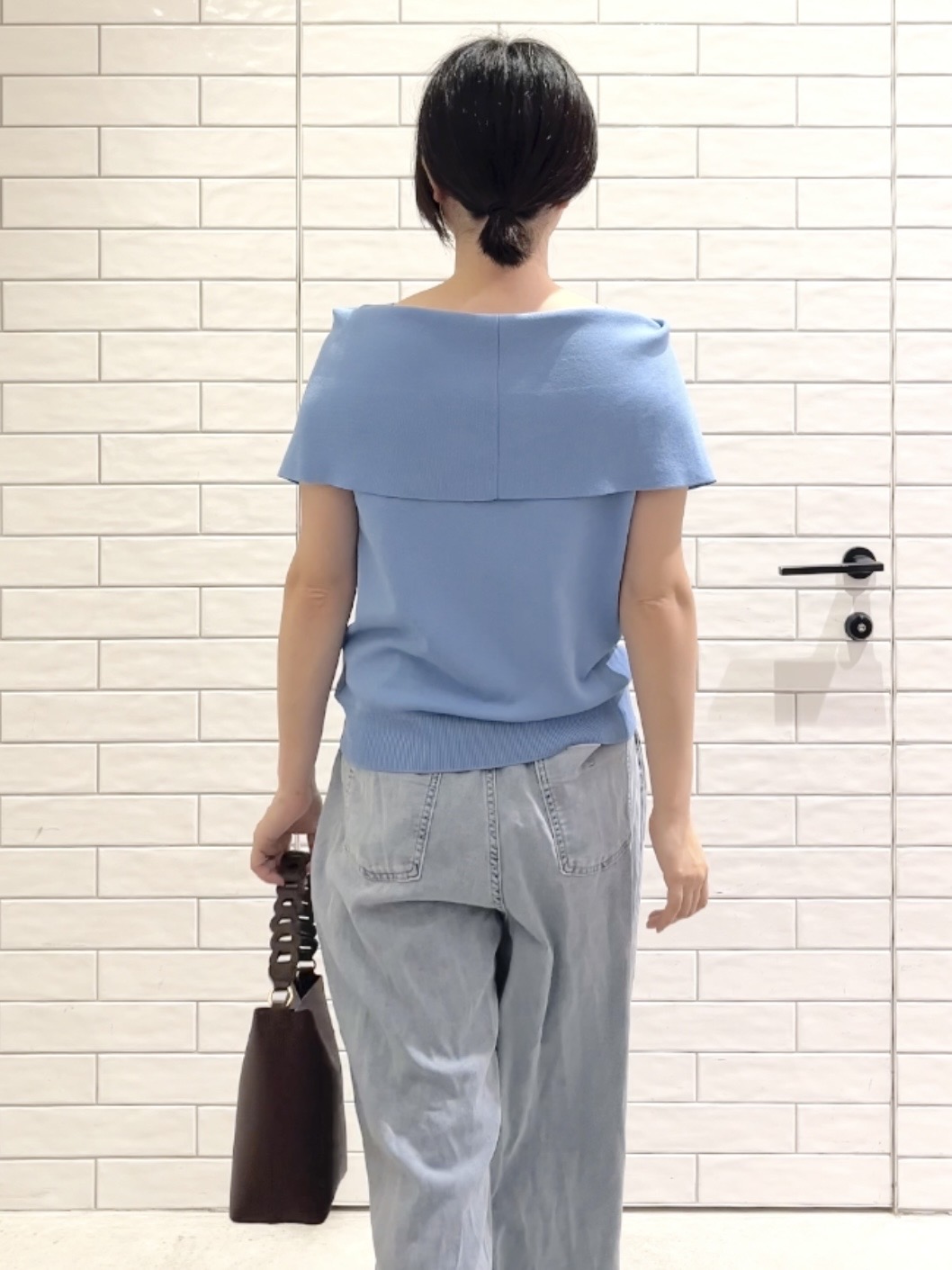 しおりさんの「OPAQUE.CLIP｜オフショルダーニット【洗濯機OK／抗ピル】」を使ったコーディネート