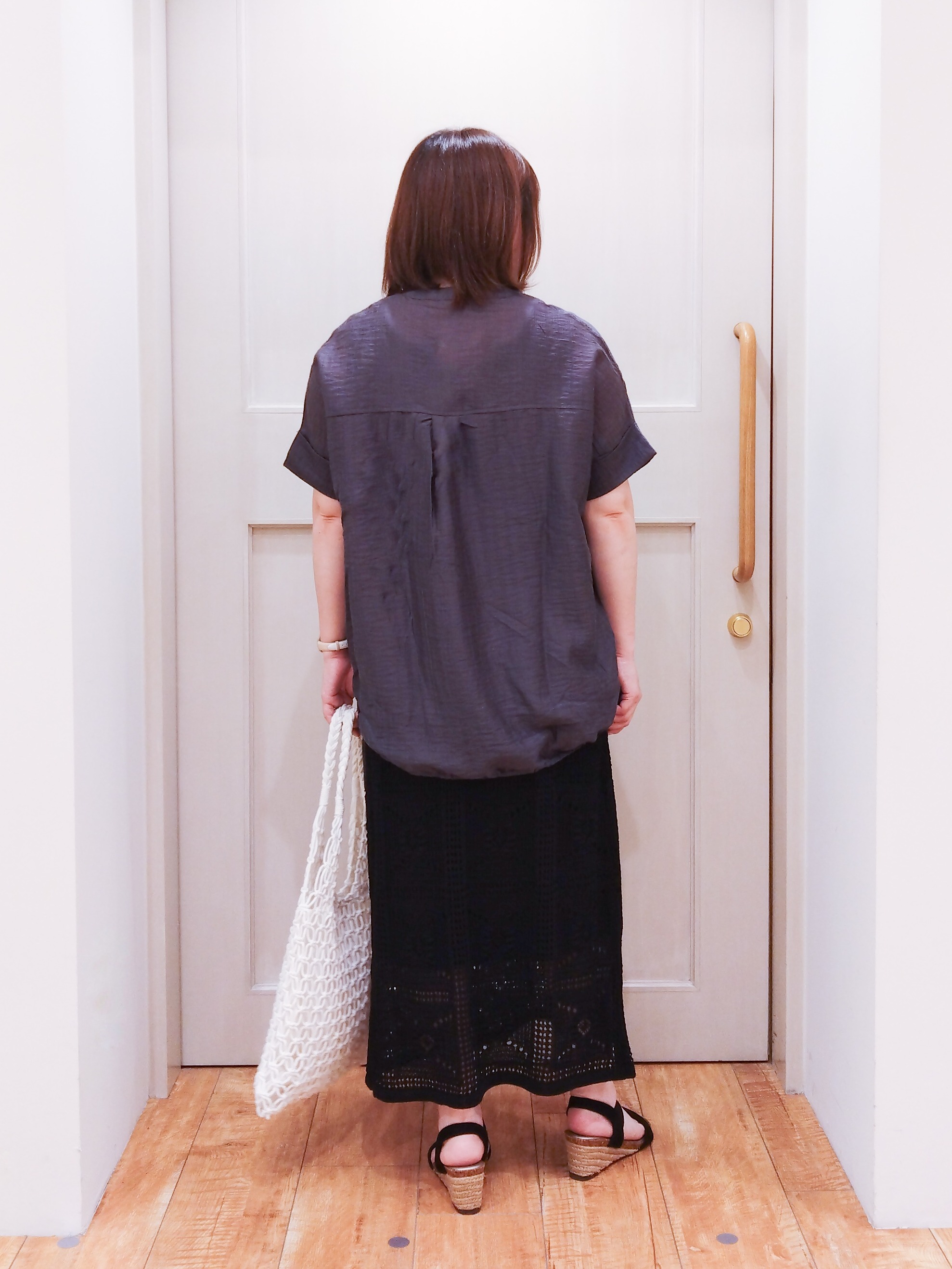 みーさんの「SHOO･LA･RUE｜【高レビュー/体型カバー】インせず着られる スキッパー裾リボンブラウス」を使ったコーディネート