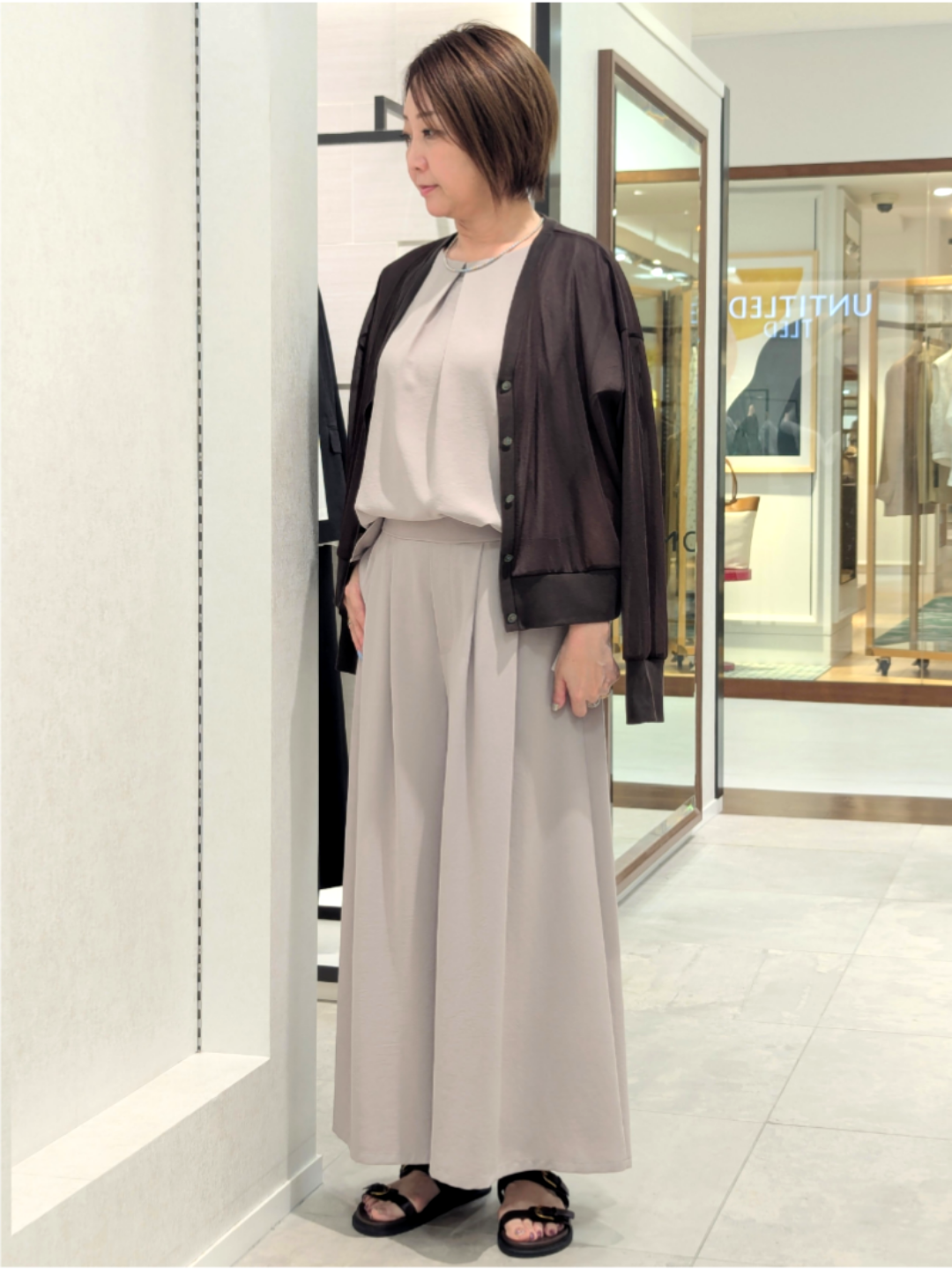 odaさんの「UNTITLED｜【セットアップ可/UVカット/前後2WAY】リラクシーフレンチスリーブブラウス」を使ったコーディネート