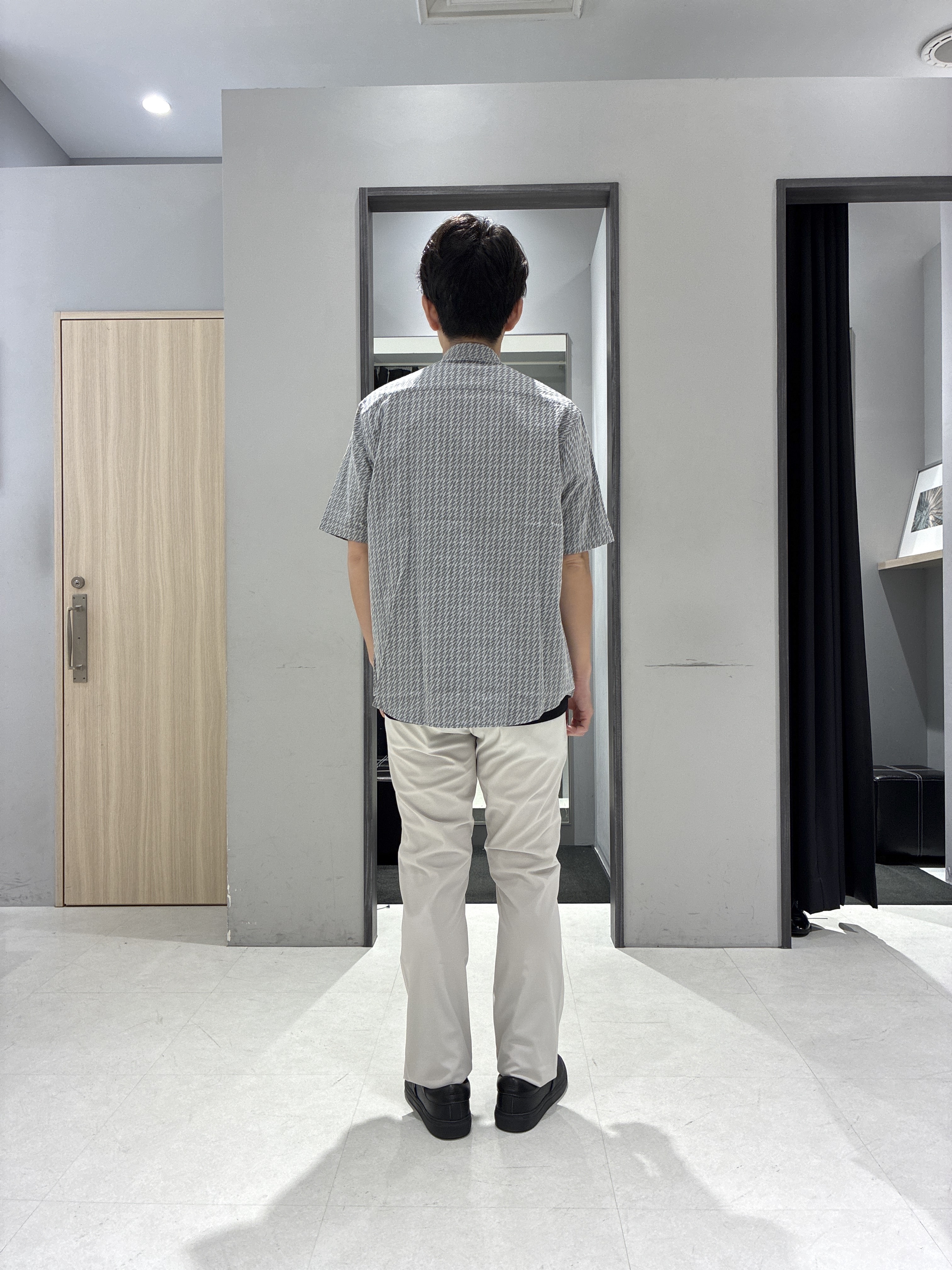 わいずみさんの「TAKEO KIKUCHI｜播州織り 千鳥 半袖シャツ」を使ったコーディネート