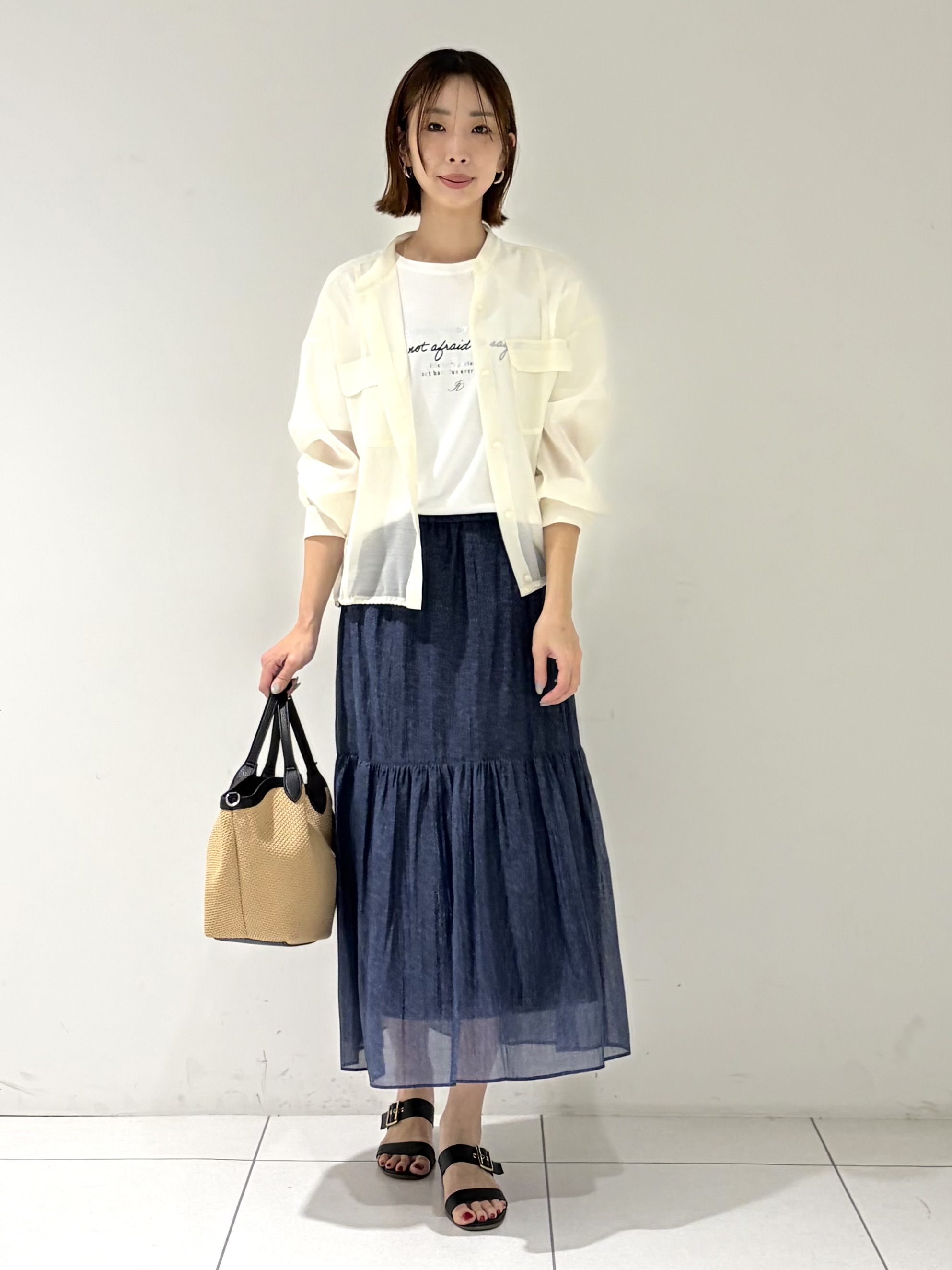 shioriさんの「INDIVI｜【トレンド／2WAY】裾ドロスト付きシアーブラウスブルゾン」を使ったコーディネート