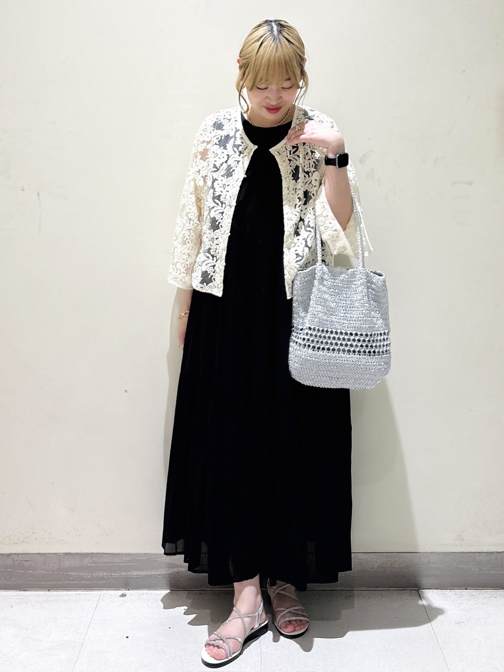 みきちぃさんの「OPAQUE.CLIP｜刺繍レースショートブラウス【洗える】」を使ったコーディネート