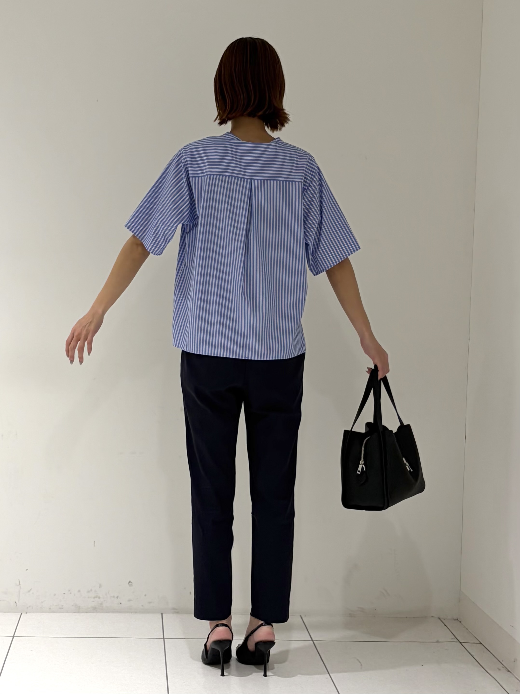 shioriさんの「INDIVI｜【UVケア／吸汗速乾／着映え】フリルピンタックブラウス」を使ったコーディネート