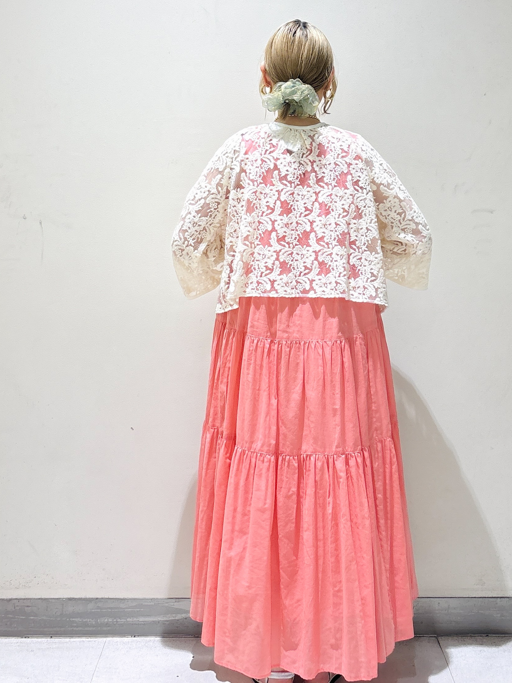 みきちぃさんの「OPAQUE.CLIP｜刺繍レースショートブラウス【洗える】」を使ったコーディネート