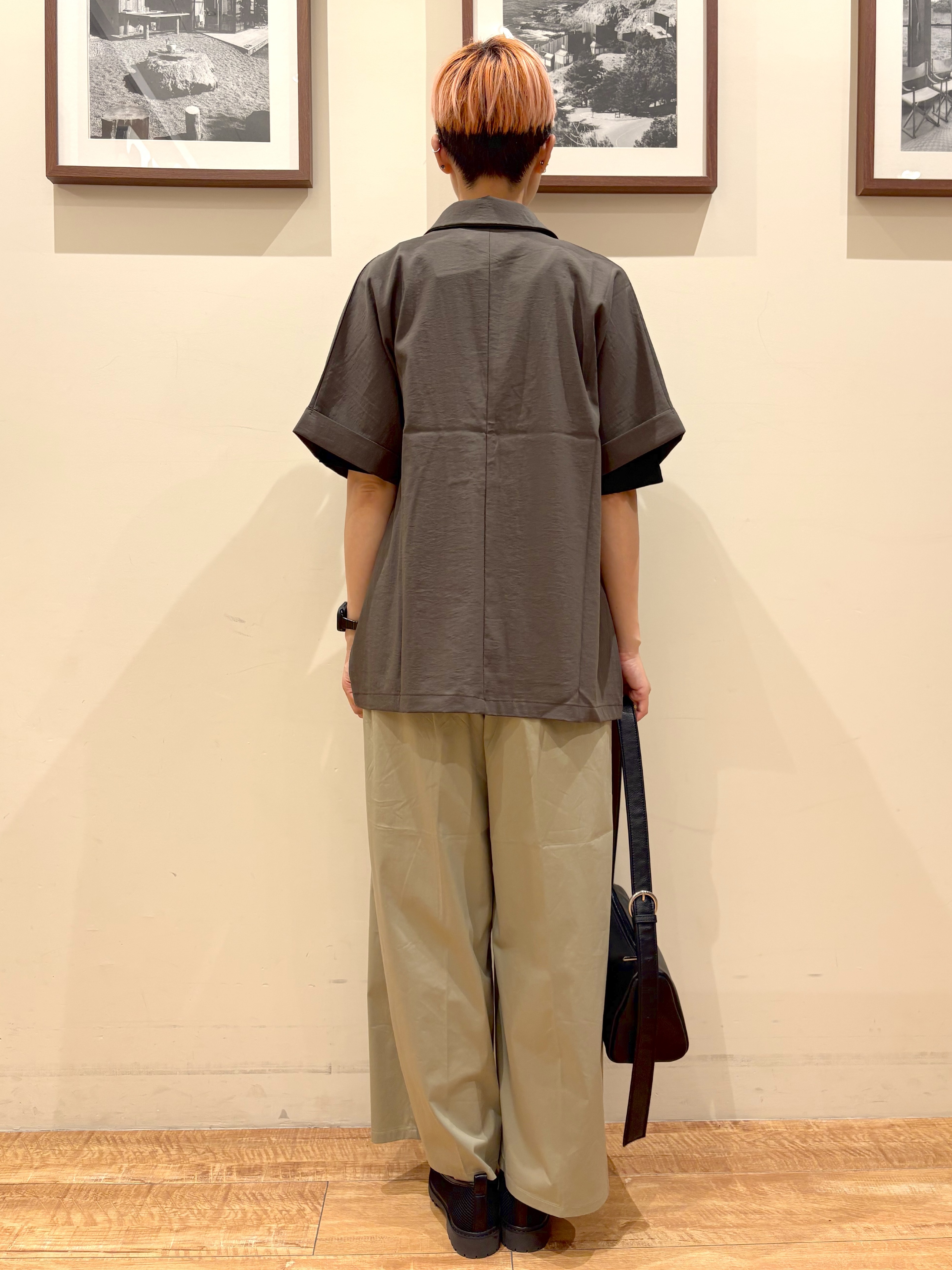 Ayumiさんの「SHOO･LA･RUE｜【高レビュー/洗濯機可/セットアップ可】軽凛(かろりん) 半袖ジャケット」を使ったコーディネート