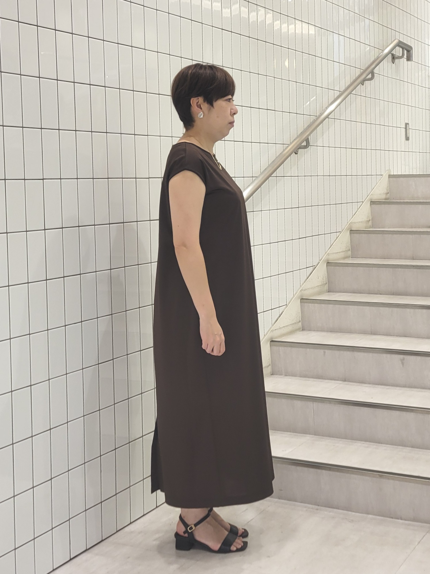 tomoさんの「COUP DE CHANCE｜◆【手洗い可／セットアップ可】ノースリーブロングワンピース」を使ったコーディネート