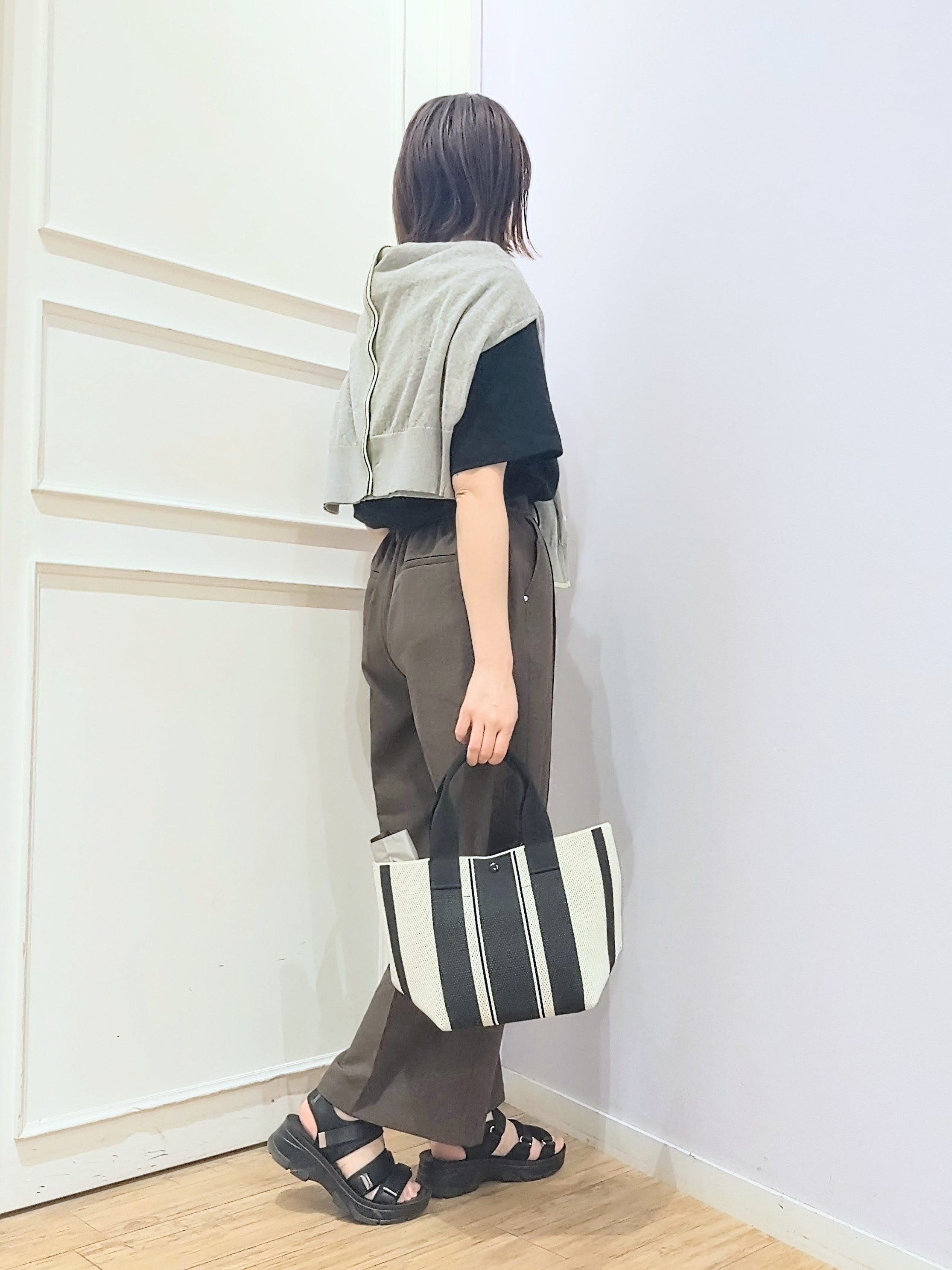 miomioさんの「SHOO･LA･RUE｜【綿100％/S-LL/プチプラ】選べる3柄 プリントアソートTシャツ」を使ったコーディネート