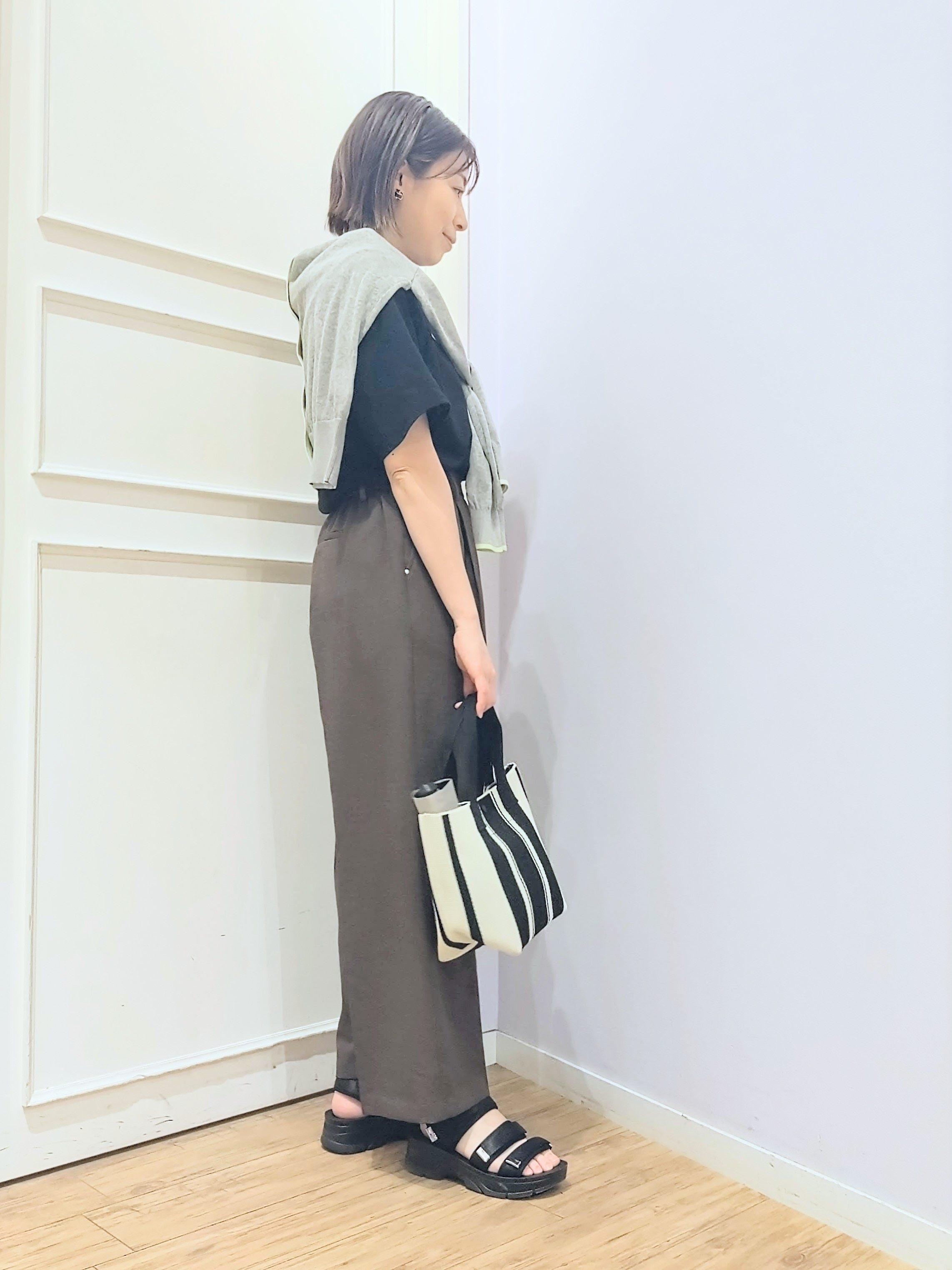 miomioさんの「SHOO･LA･RUE｜【綿100％/S-LL/プチプラ】選べる3柄 プリントアソートTシャツ」を使ったコーディネート