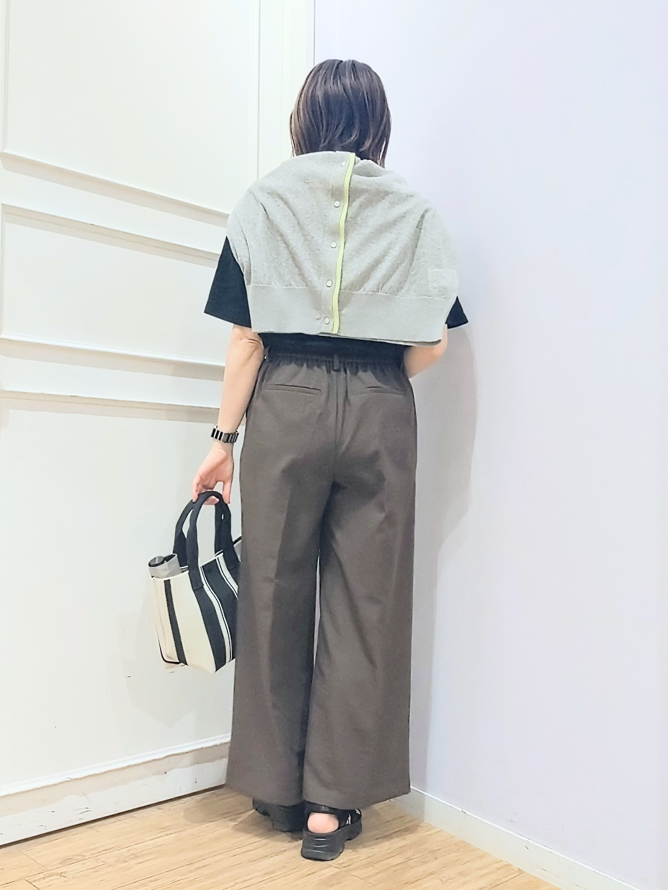 miomioさんの「SHOO･LA･RUE｜【綿100％/S-LL/プチプラ】選べる3柄 プリントアソートTシャツ」を使ったコーディネート