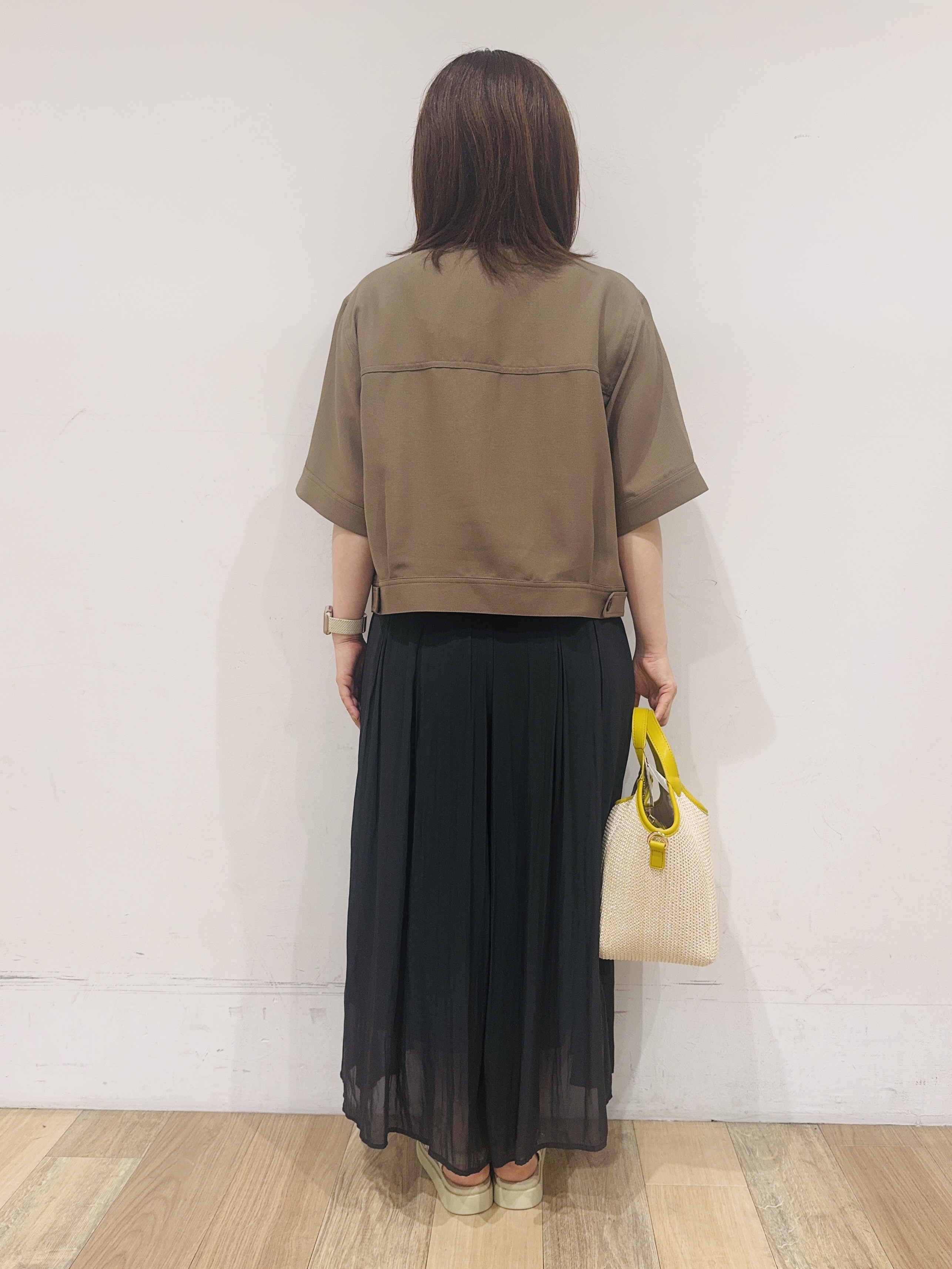miさんの「grove｜【吸水速乾・通気性・洗える】衿付きハーフジャケット」を使ったコーディネート