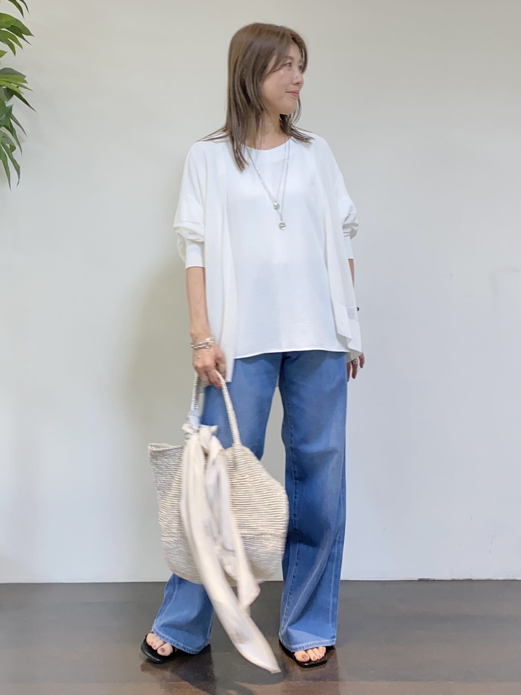 tomoさんの「UNTITLED｜【日除け・冷房対策に】コットンリネンカーディガン」を使ったコーディネート