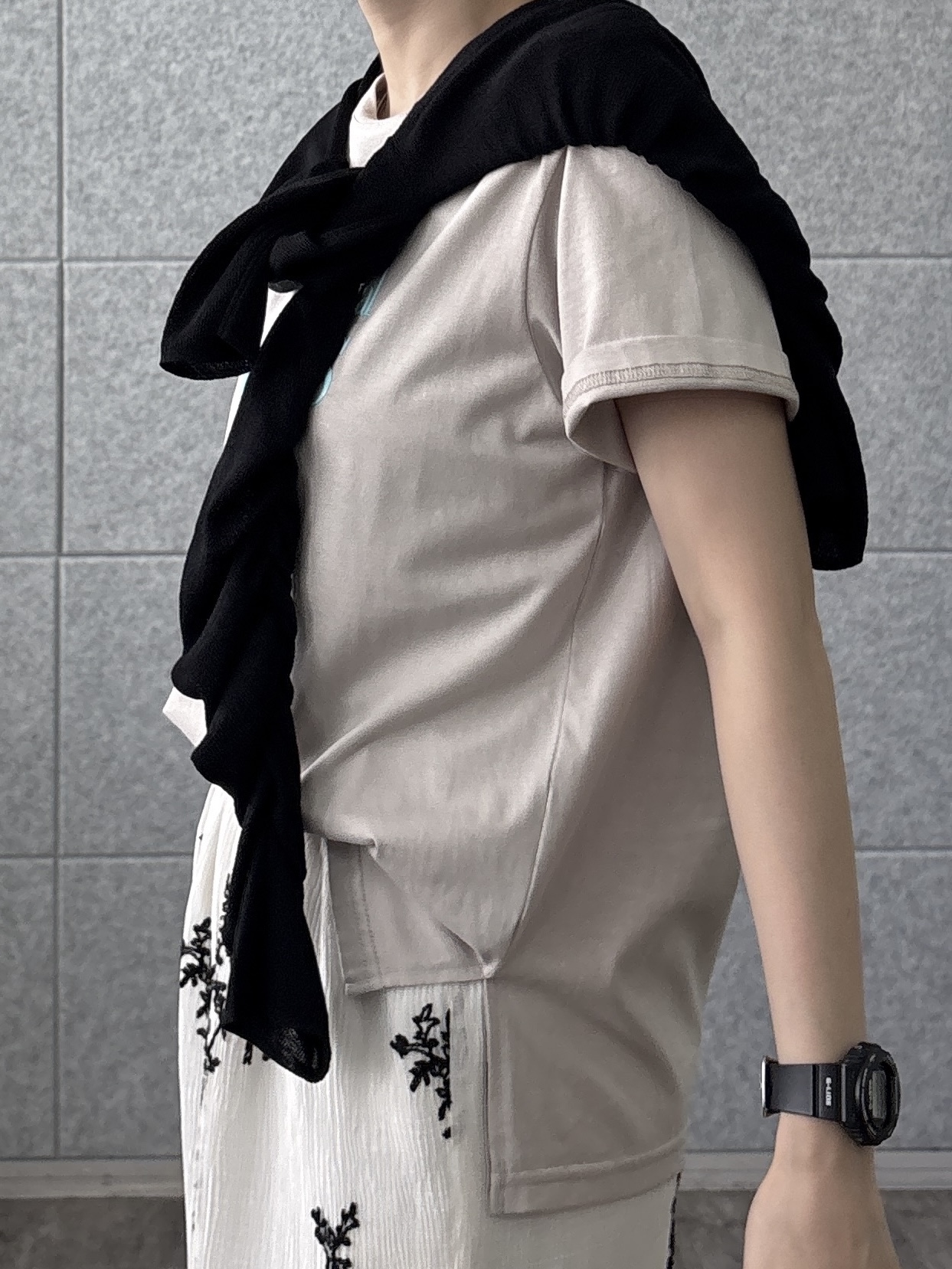 kotakiさんの「INDIVI｜タイポグラフィTシャツ【接触冷感】」を使ったコーディネート