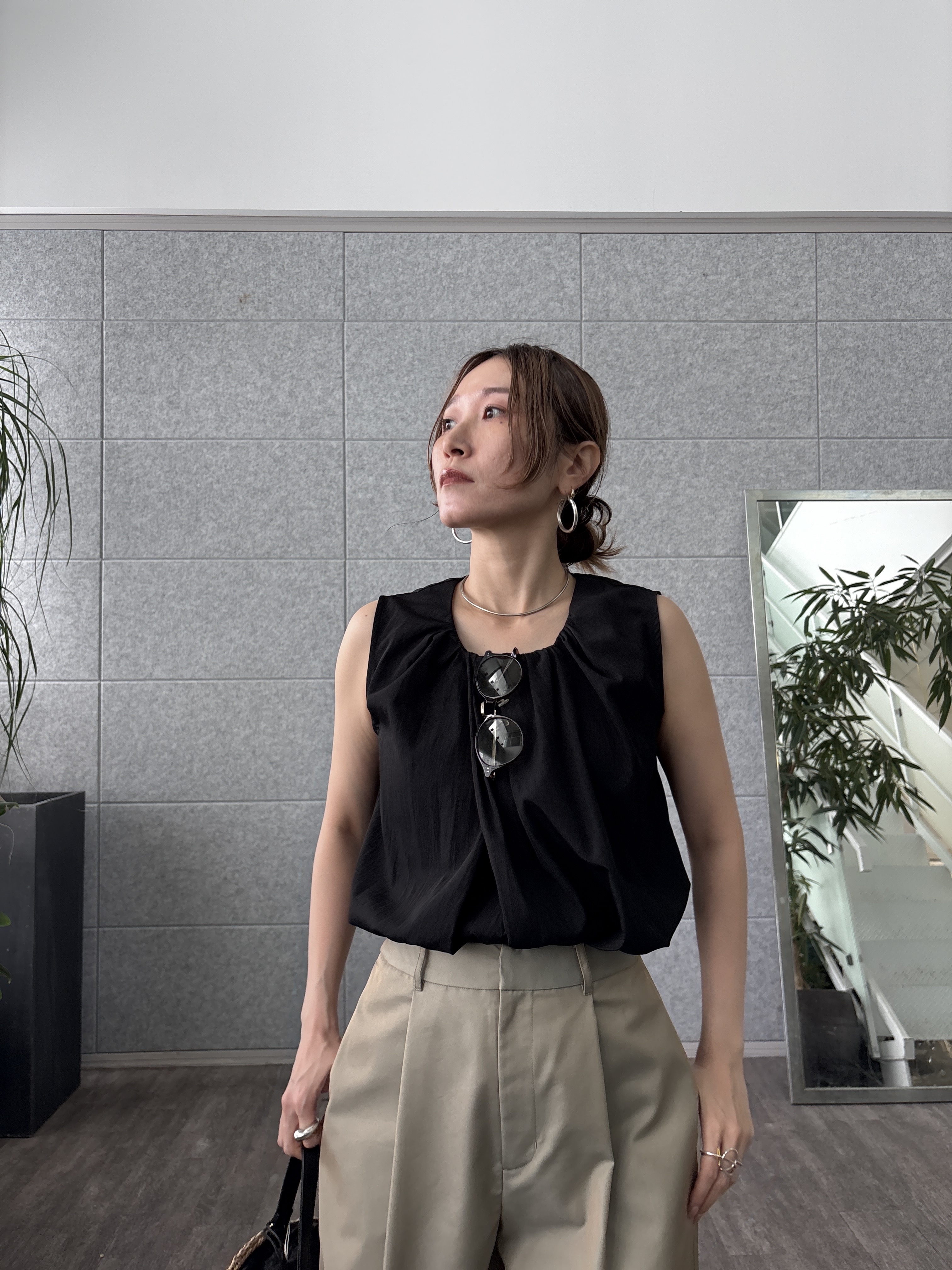 kotakiさんの「INDIVI｜フロントタックチノパン」を使ったコーディネート