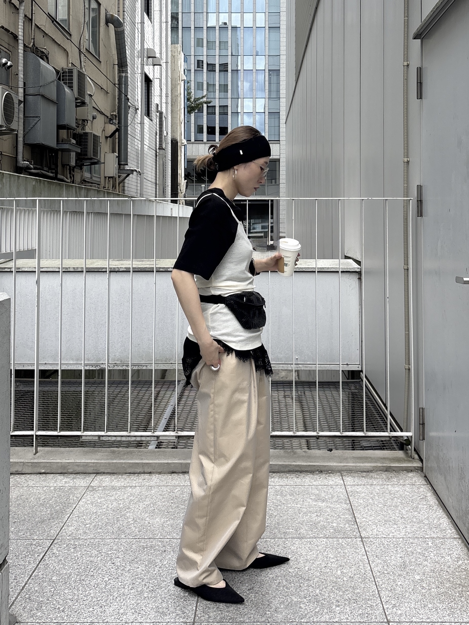 kotakiさんの「INDIVI｜裾レースアシメカットソー」を使ったコーディネート