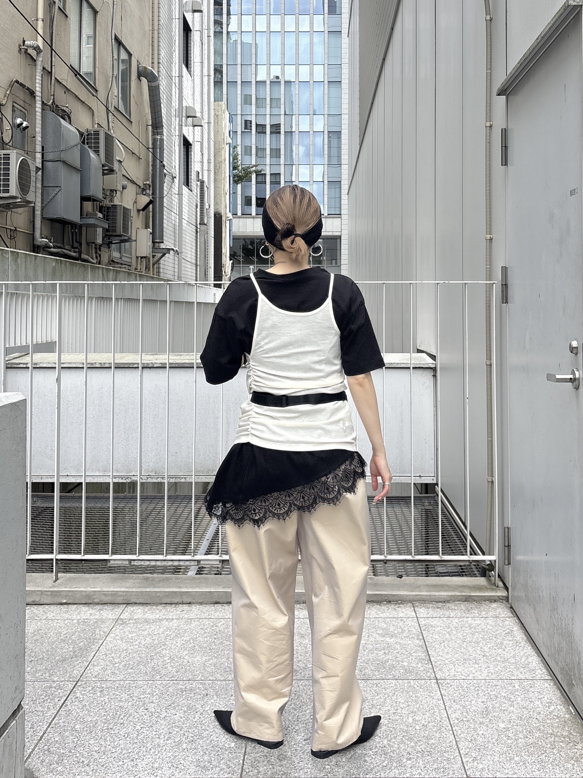 kotakiさんの「INDIVI｜裾レースアシメカットソー」を使ったコーディネート