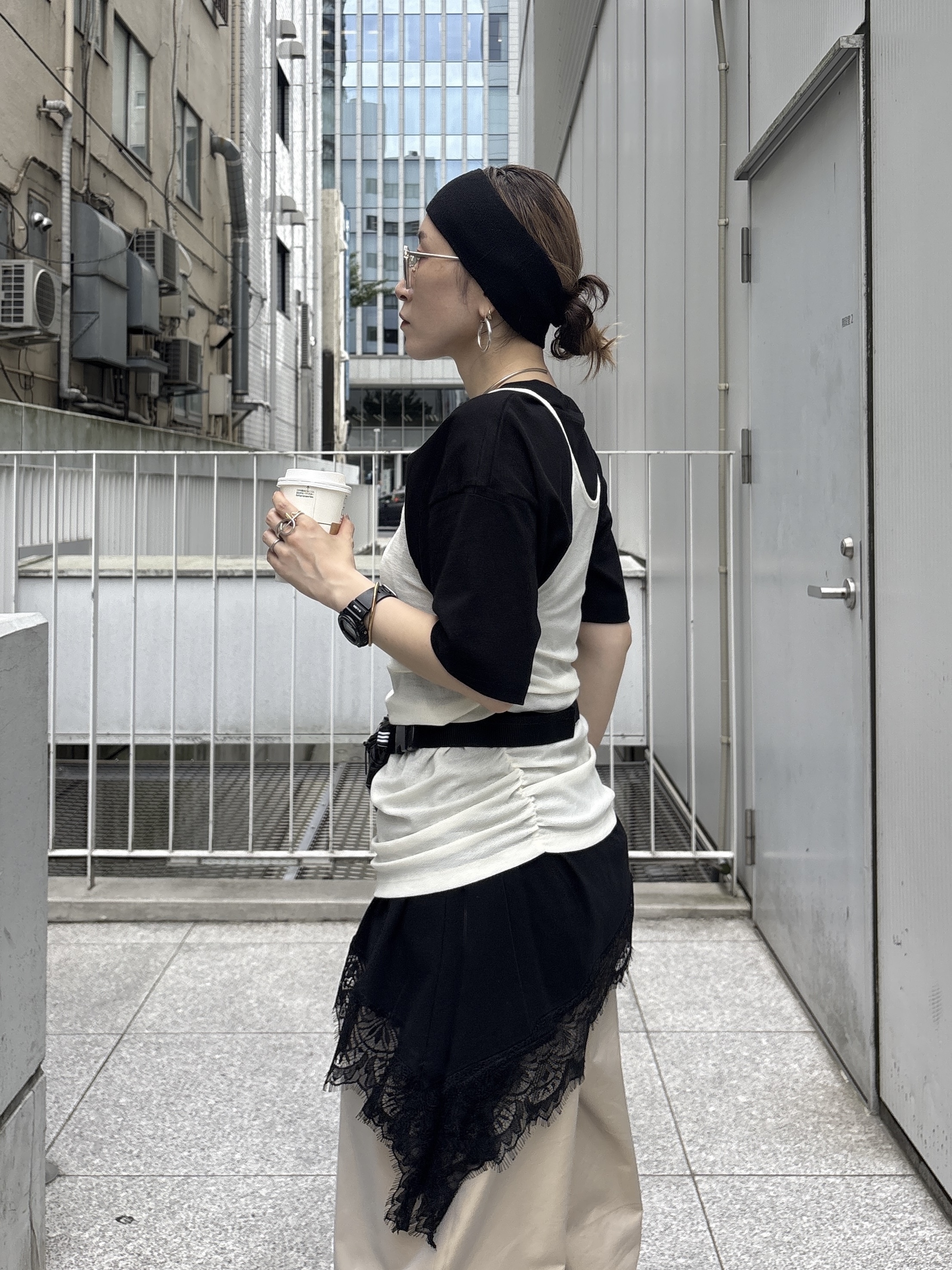 kotakiさんの「INDIVI｜裾レースアシメカットソー」を使ったコーディネート