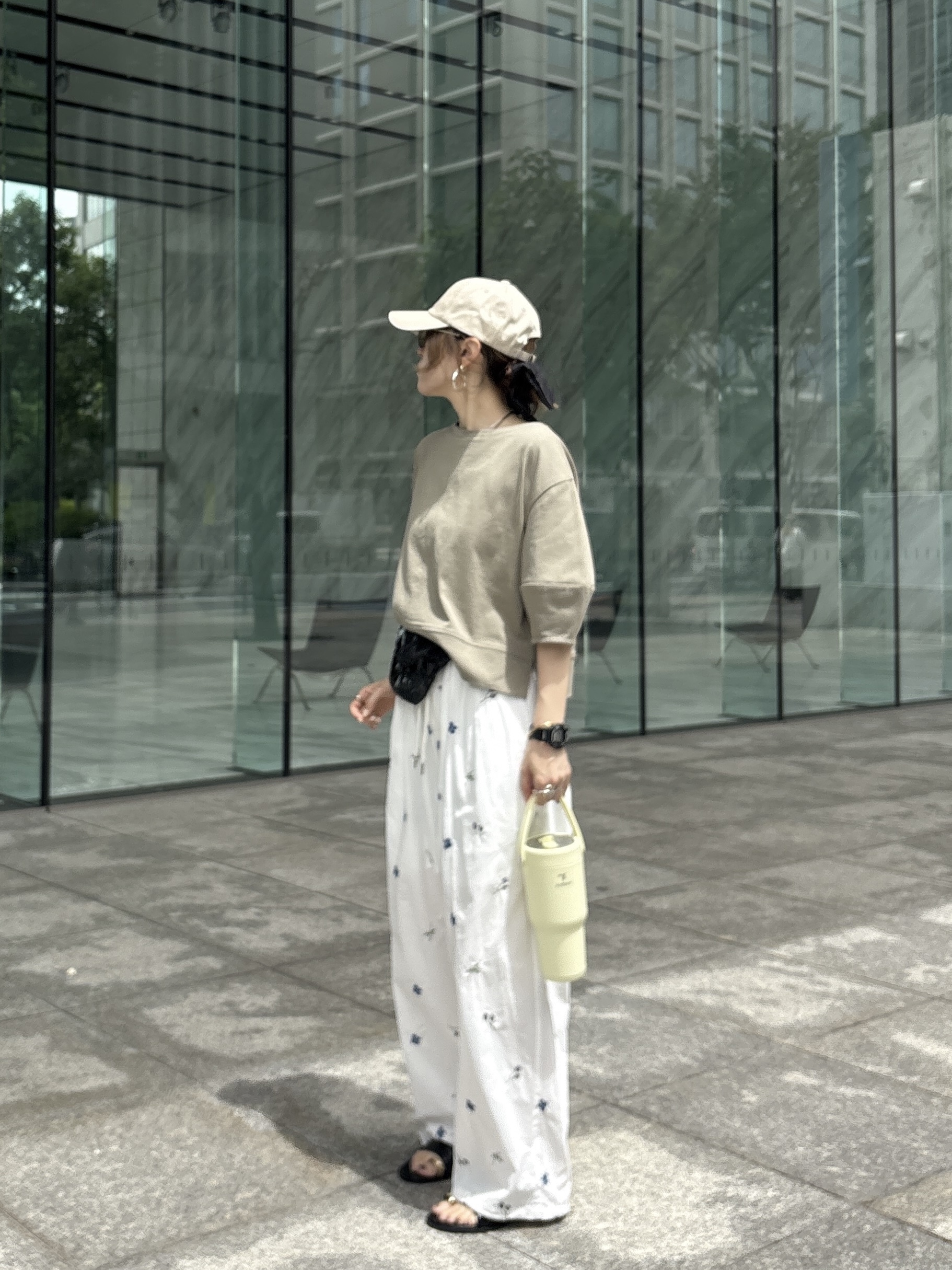 kotakiさんの「INDIVI｜ハーフスリーブフォルムカットソー【再入荷／マシンウォッシュ／接触冷感】」を使ったコーディネート