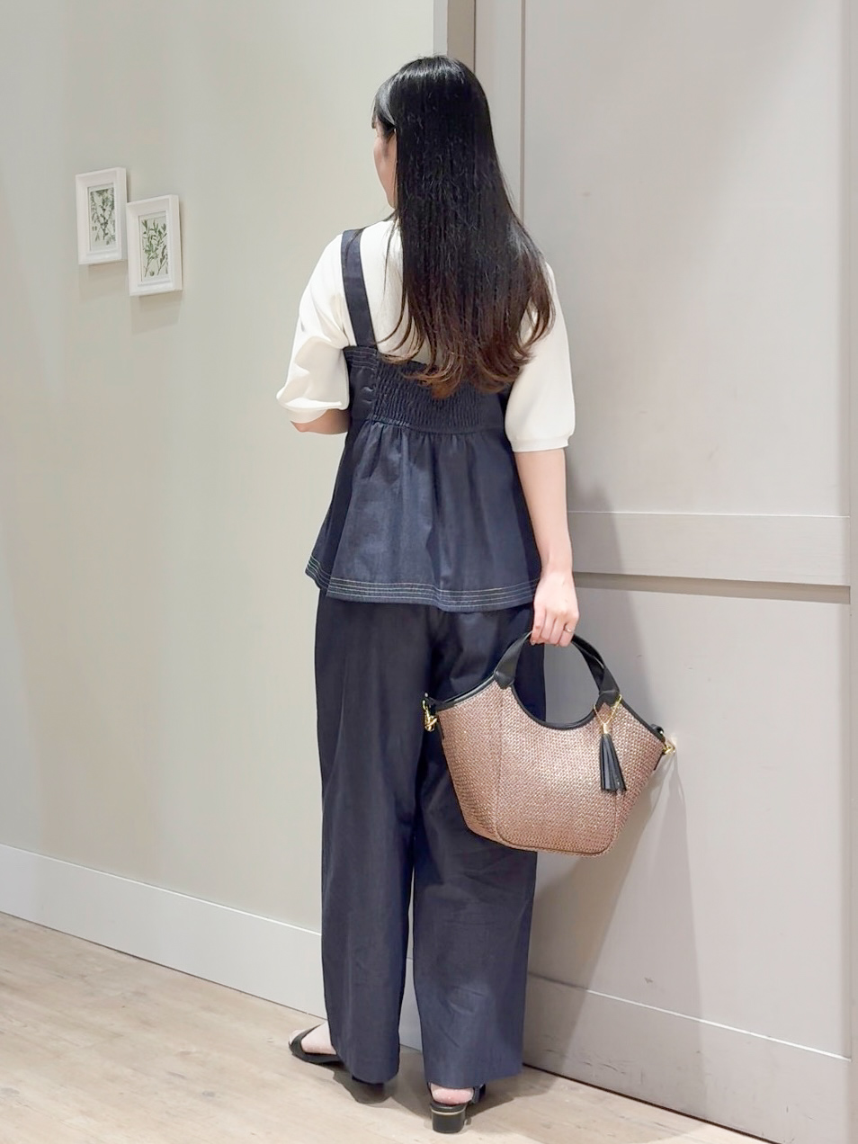 Mayuさんの「grove｜【シリーズ累計36万枚/UVカット・ひんやり・洗濯機OK】やわらかドライタッチ 五分袖クルーネックニ」を使ったコーディネート