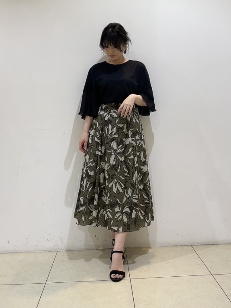 watanabeさんの「UNTITLED｜【洗える/華奢見え】袖シアープルオーバー」を使ったコーディネート
