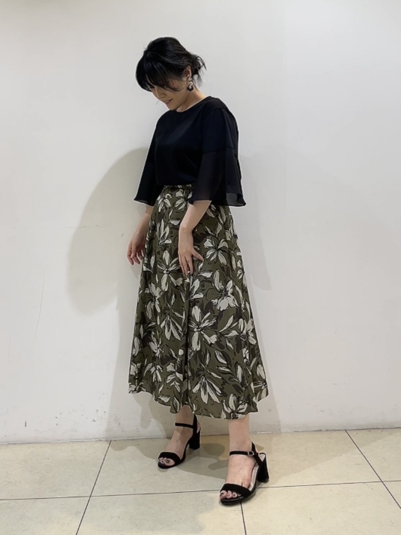 watanabeさんの「UNTITLED｜【洗える/華奢見え】袖シアープルオーバー」を使ったコーディネート