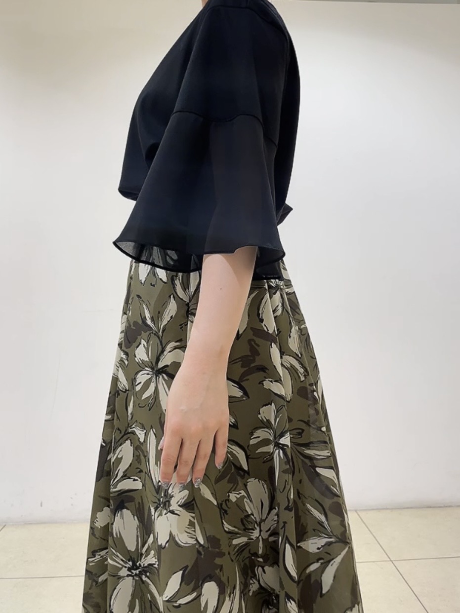 watanabeさんの「UNTITLED｜【洗える/華奢見え】袖シアープルオーバー」を使ったコーディネート