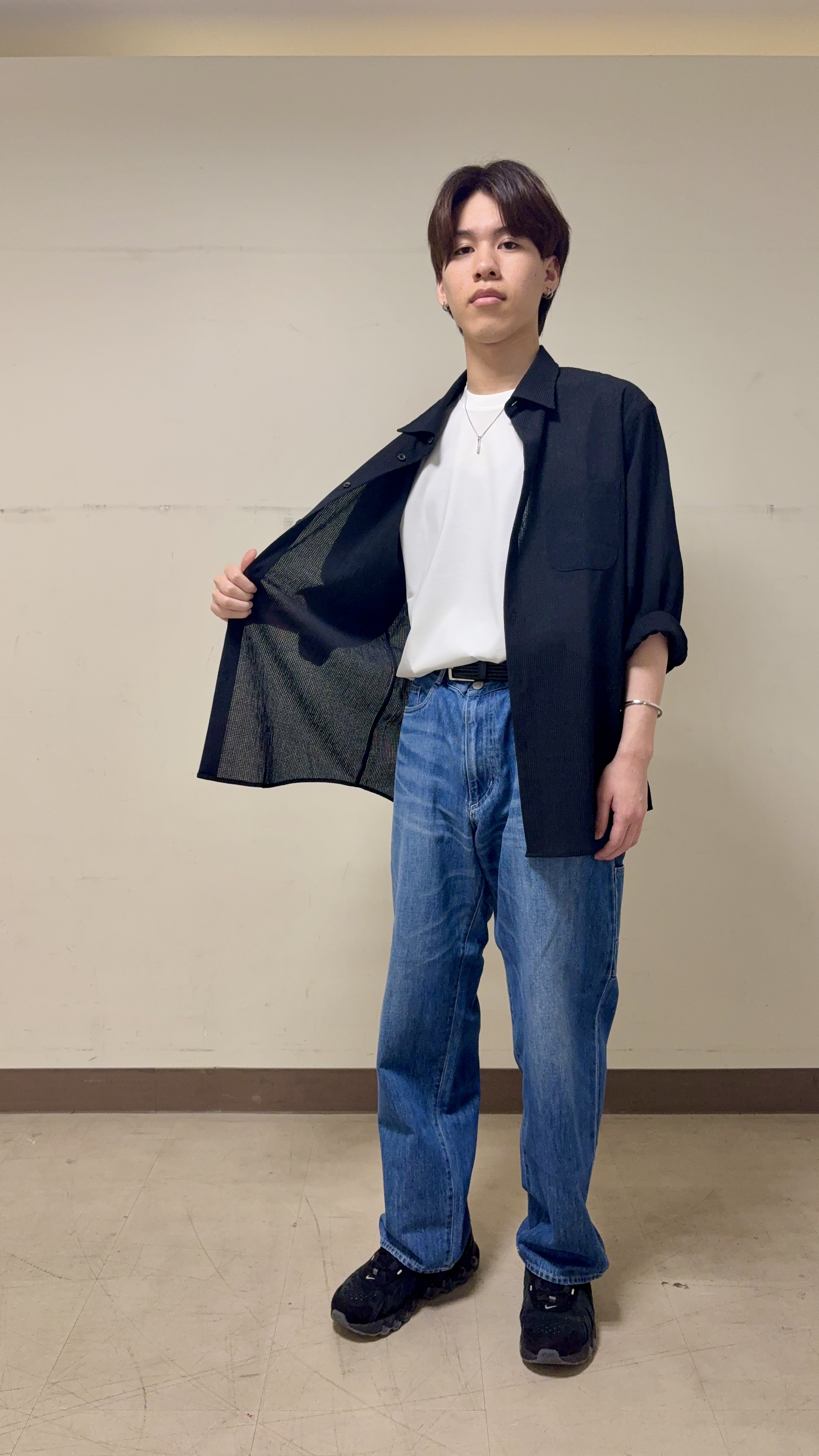 藤井 皇良さんの「TAKEO KIKUCHI｜【通気性】トリコットサッカー 7分袖シャツ」を使ったコーディネート