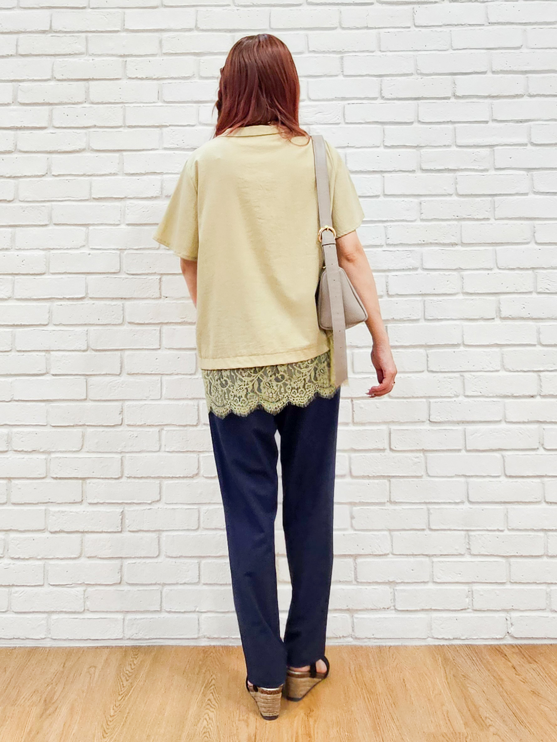 ゆゆさんの「SHOO･LA･RUE｜【S-LL/洗濯機可】軽凛(かろりん) 楽に着られて上品 裾レーススキッパーブラウス」を使ったコーディネート