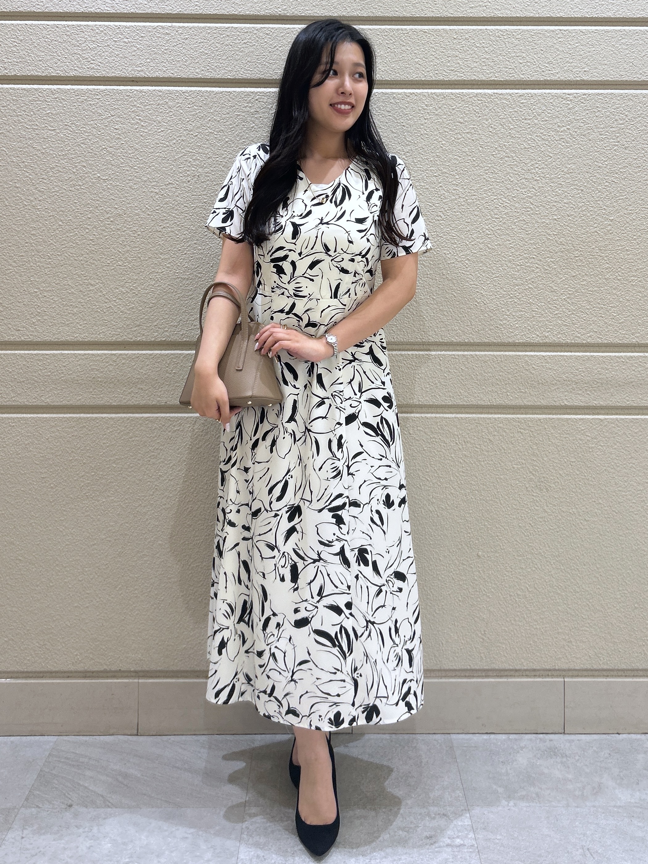 Momokaさんの「COUP DE CHANCE｜【手洗い可／日本製】フラワープリントワンピース」を使ったコーディネート