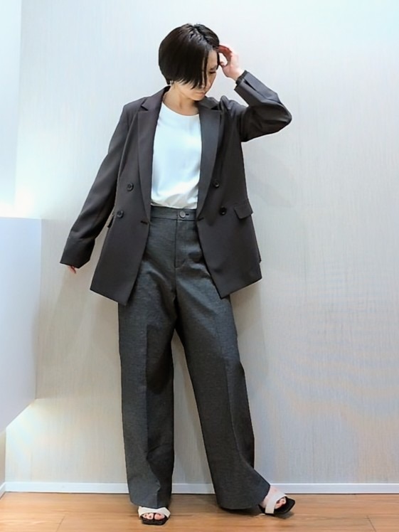 ミズタさんの「UNTITLED｜【新色追加/セットアップ可】エアリー ダブルブレストジャケット」を使ったコーディネート