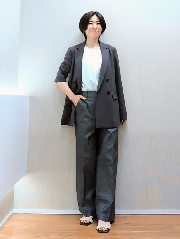 ミズタさんの「UNTITLED｜【新色追加/セットアップ可】エアリー ダブルブレストジャケット」を使ったコーディネート